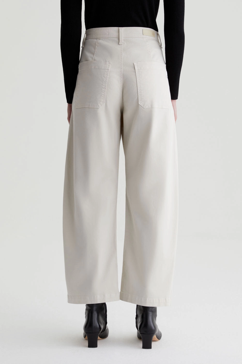 FIONA IN PUMICE Basic Layers