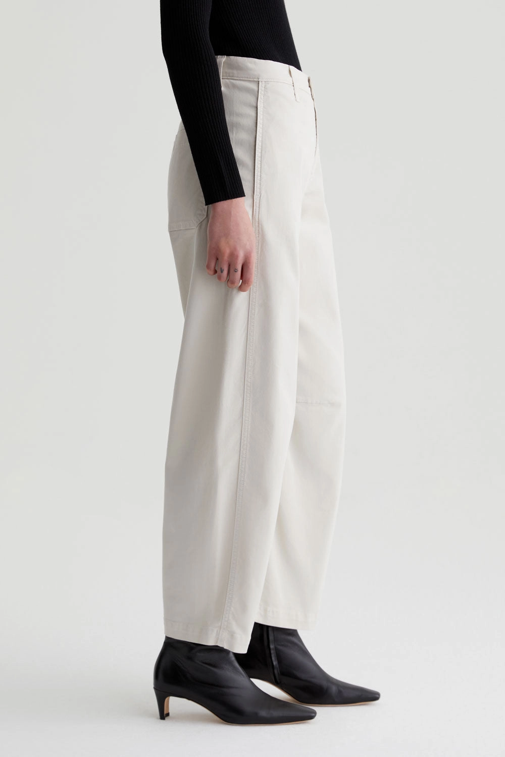 Rugged Construction FIONA IN PUMICE