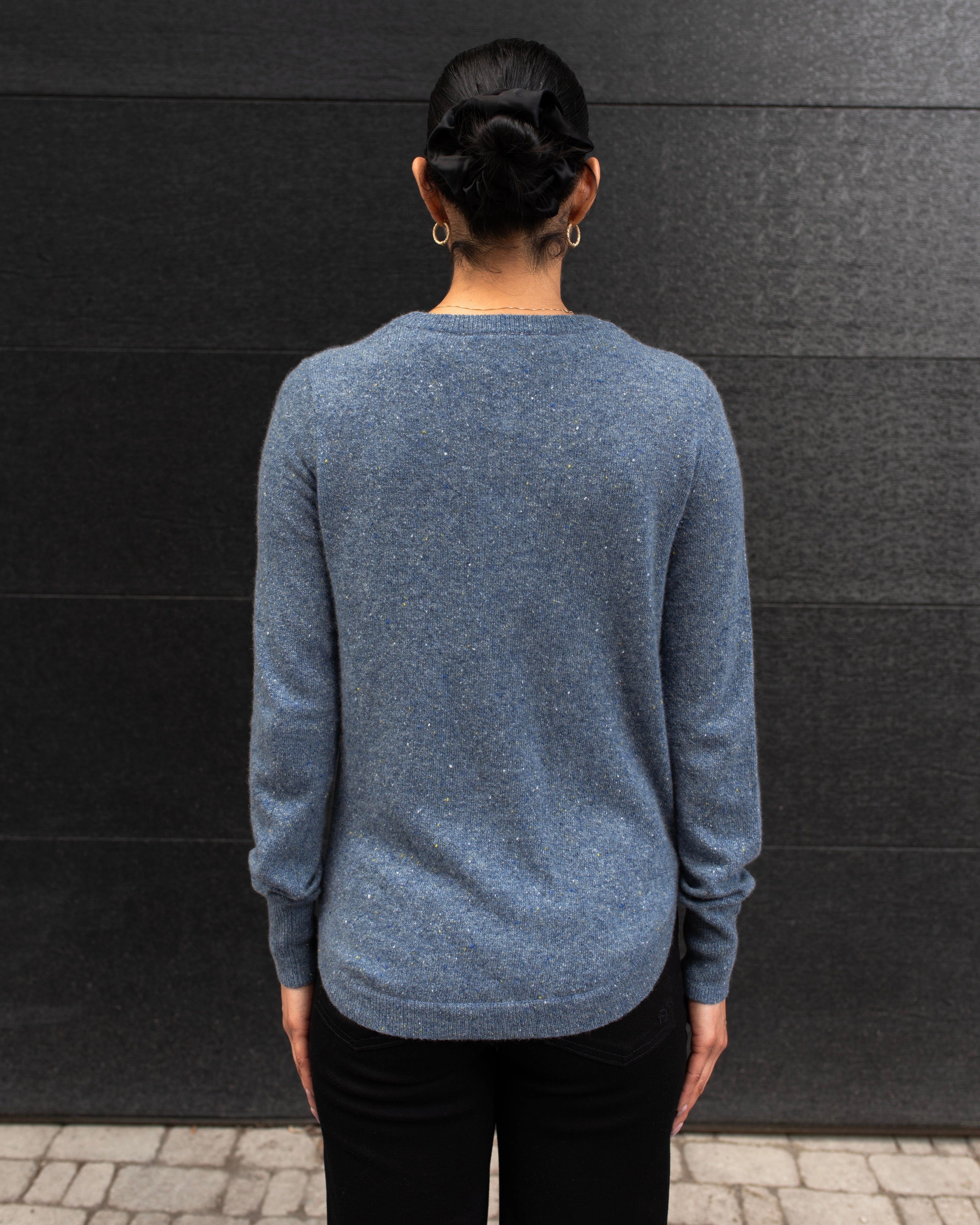 HypoallergenicTextile SOLID SHIRTTAIL CREW NECK SWEATER