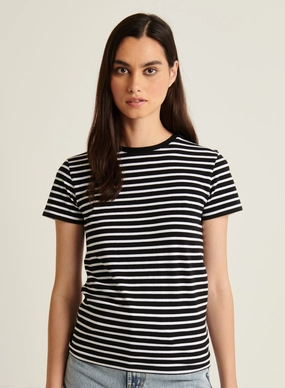 SHORT SLEEVE ICONIC CLASSIC STRIPE CREW TEE WrinkleResistant Laid-Back Outfit