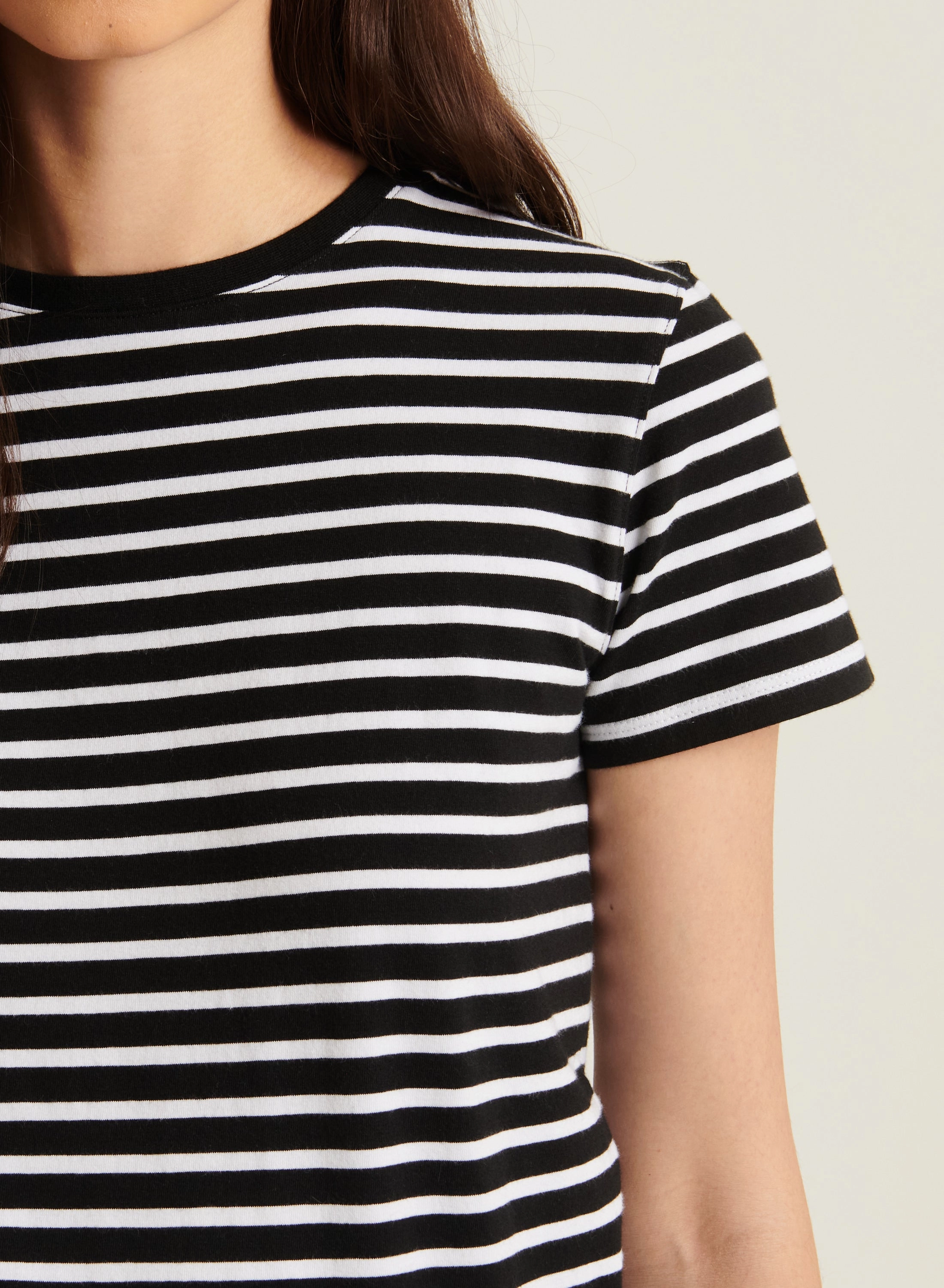 ReflectiveTrimDetails Windproof Fabric SHORT SLEEVE ICONIC CLASSIC STRIPE CREW TEE