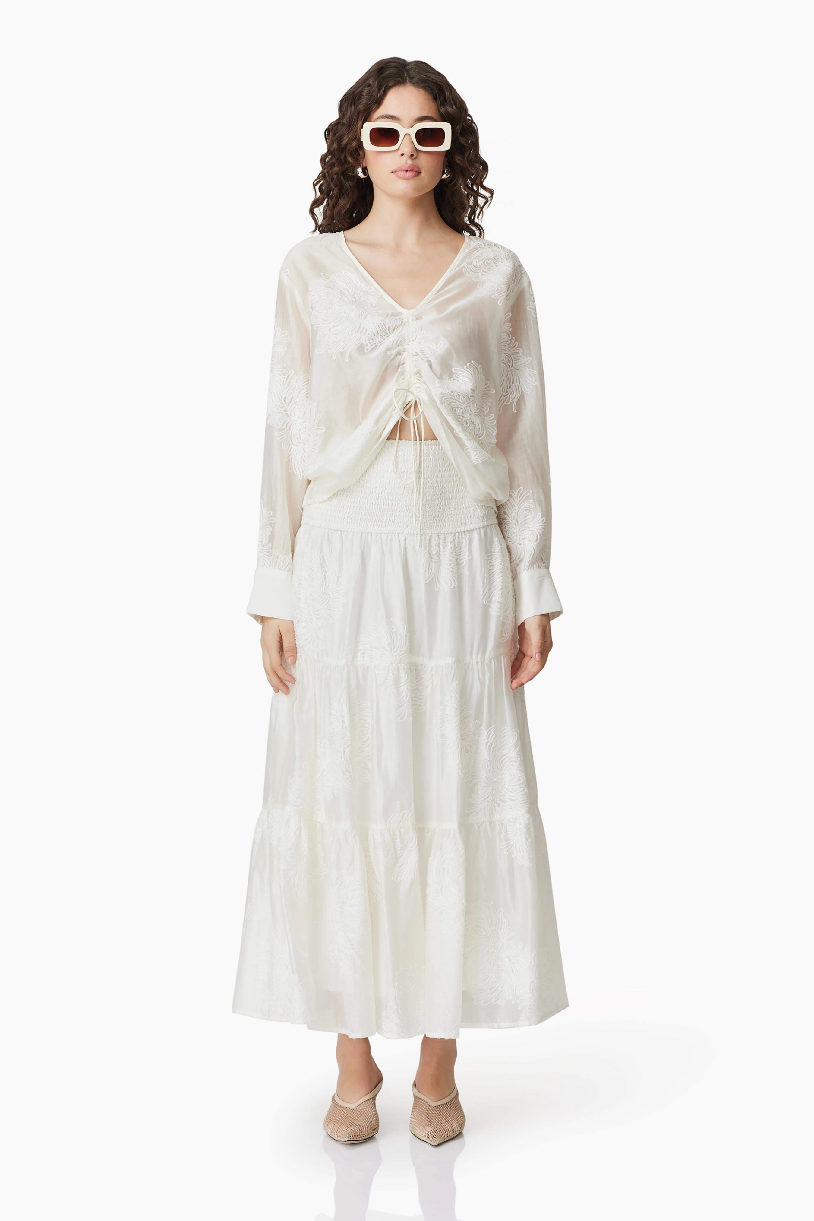 CURAAE Grace Set in White Slit Detail Cool Drape