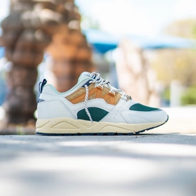 Ethically Sourced Materials Training Sneakers Karhu Fusion 2.0 (Lily White/Nugget)