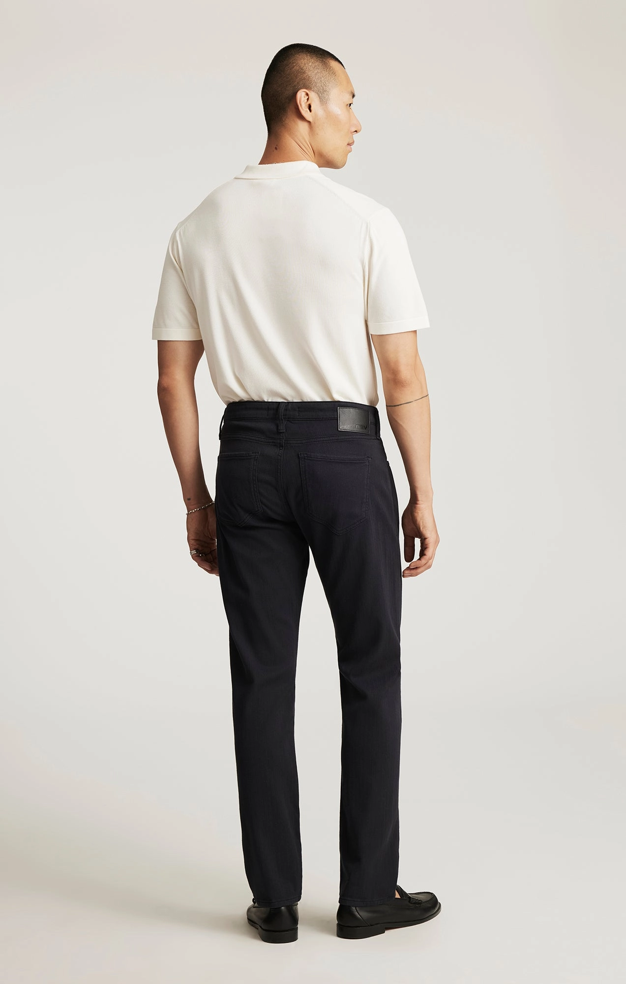 MARCUS SLIM STRAIGHT PANT IN NAVY HERRINGBONE SweatAbsorbingTexture Smart Casual