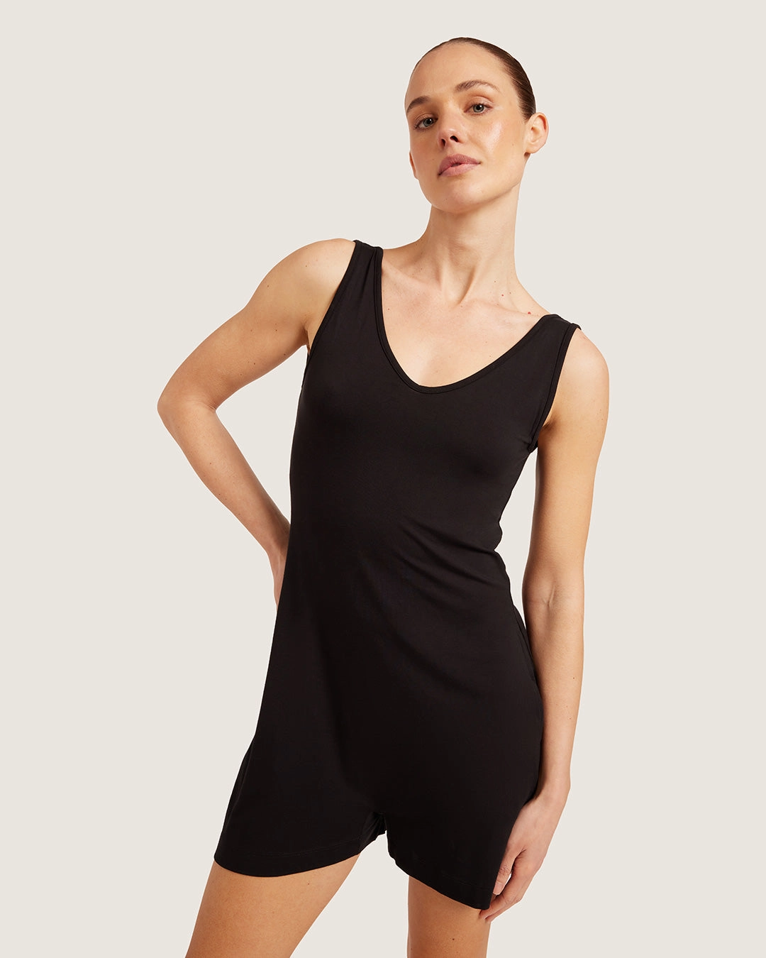 Comfortable Layer Night Charm Short Romper - Black
