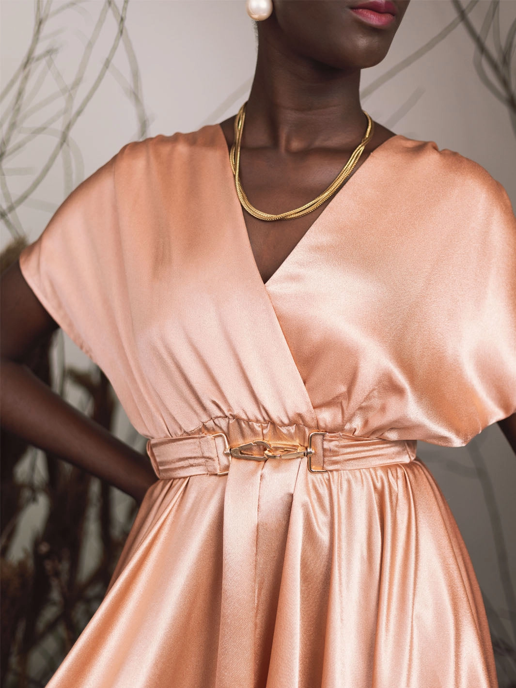 Glamour Dress Feminine Details