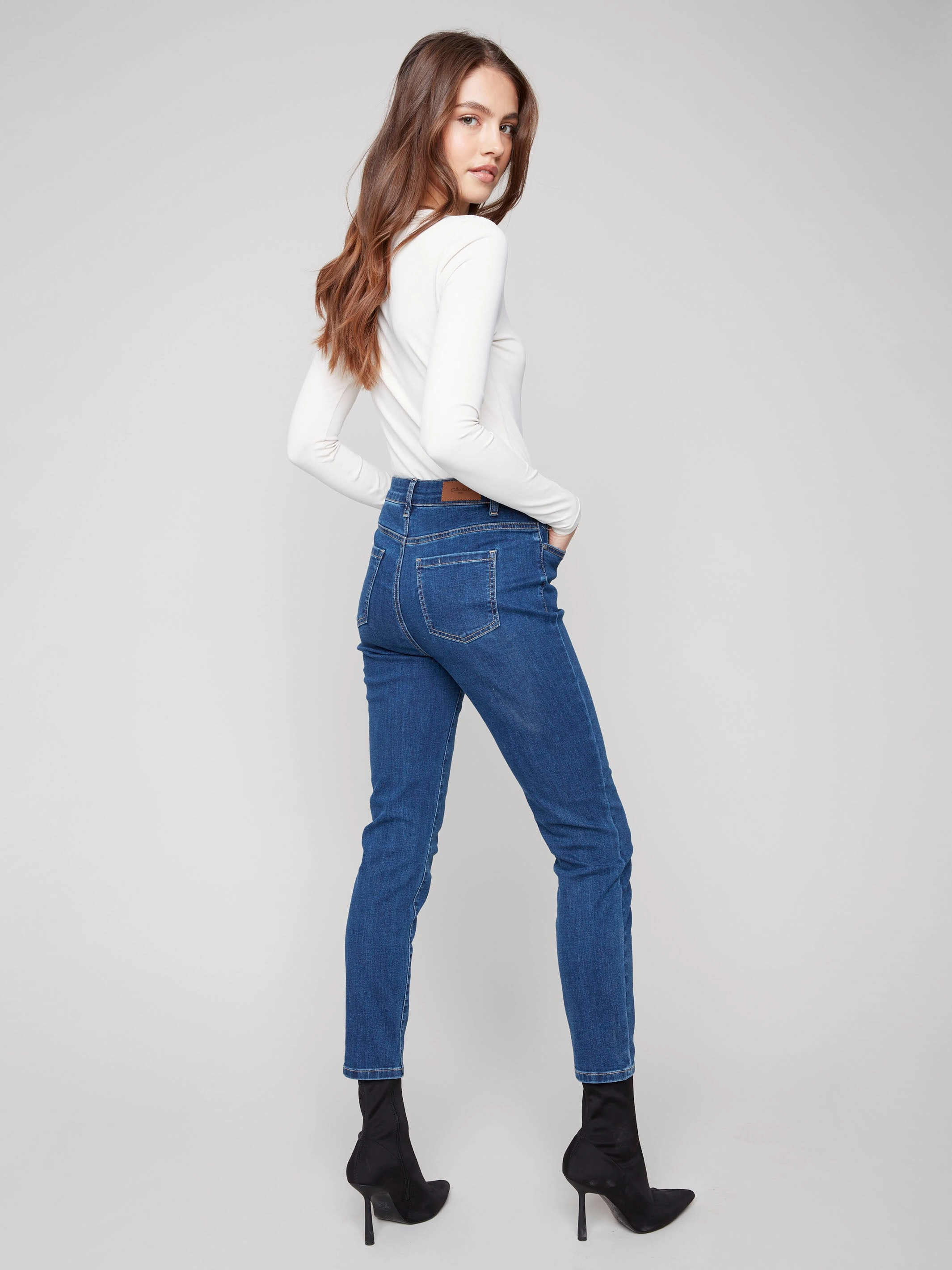 Lightwear Option High-Quality Fit Claudia Slim Leg Jeans - Indigo