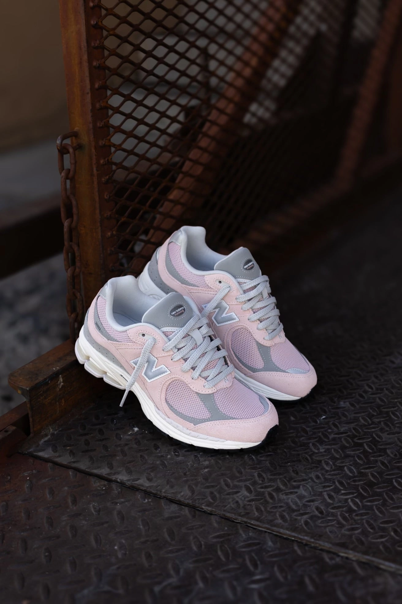 Fresh Walk Performance Support Mens New Balance 2002R (Orb Pink) - M2002RFC