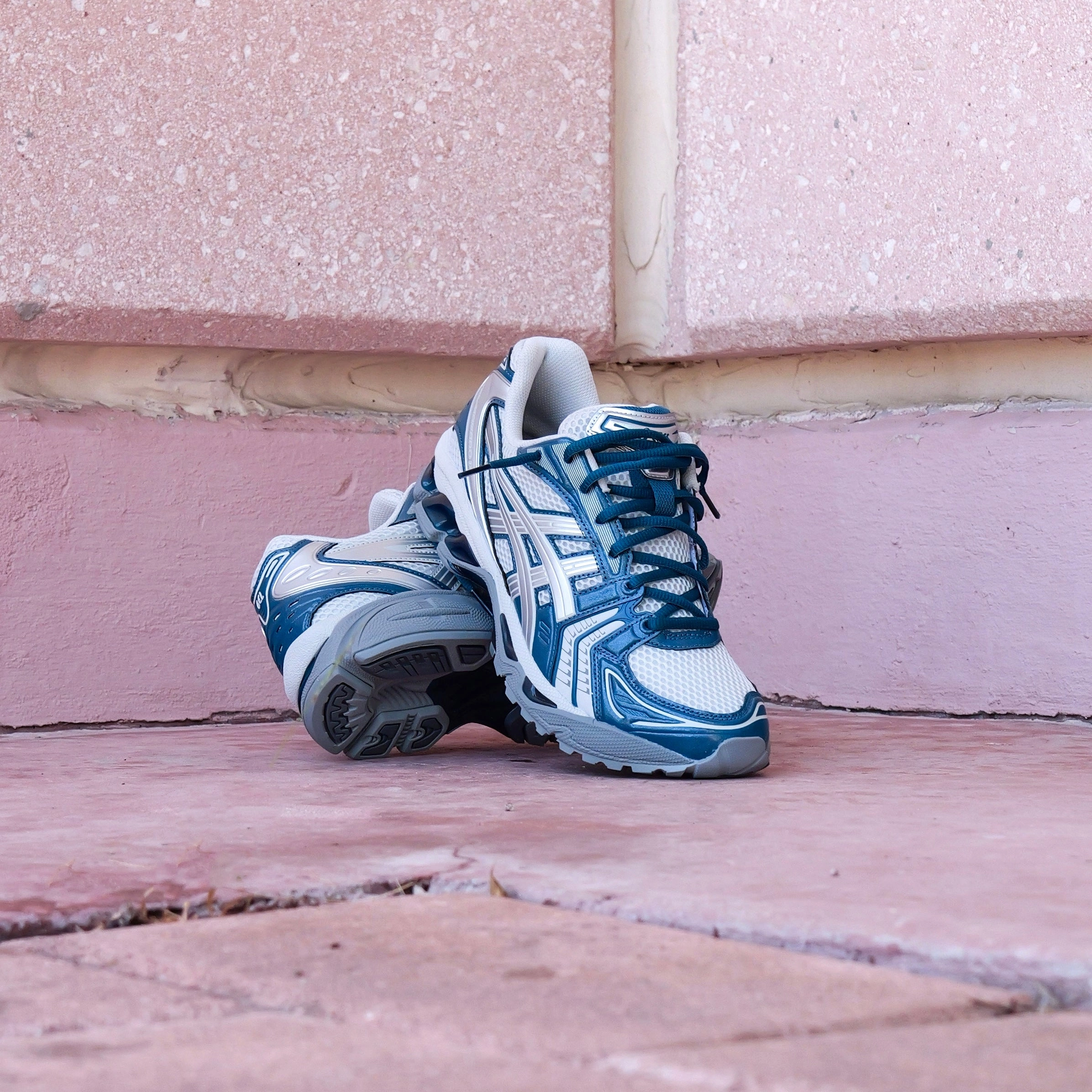 Flexible Torsion System Mens Asics Gel-Kayano 14 (Glacier Grey/Pure Silver)