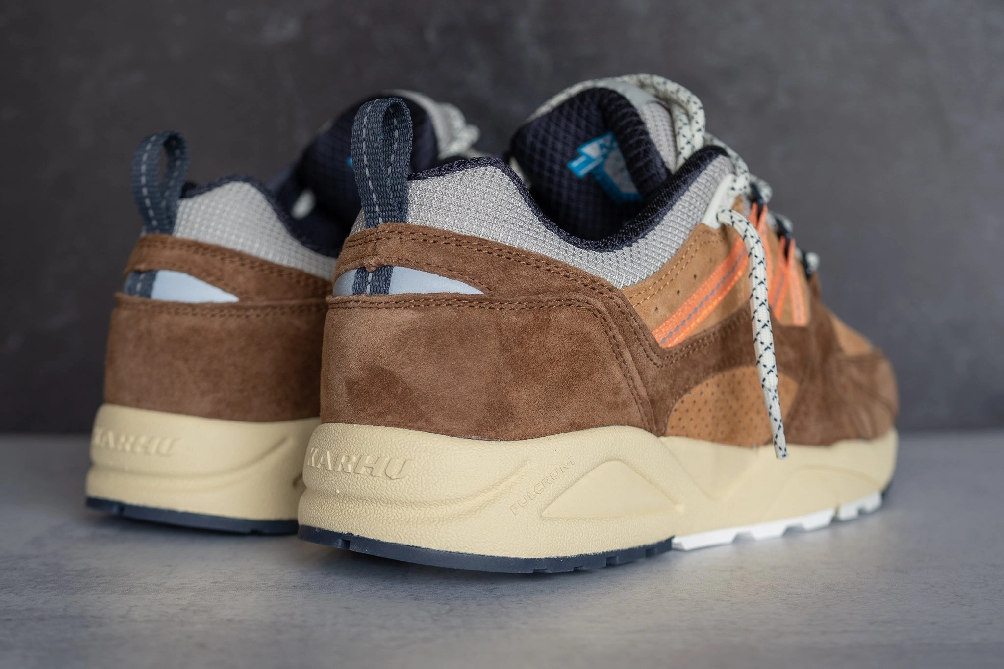 Cross Walk Tidy Aesthetic Karhu Fusion 2.0 (Cadmium Orange)