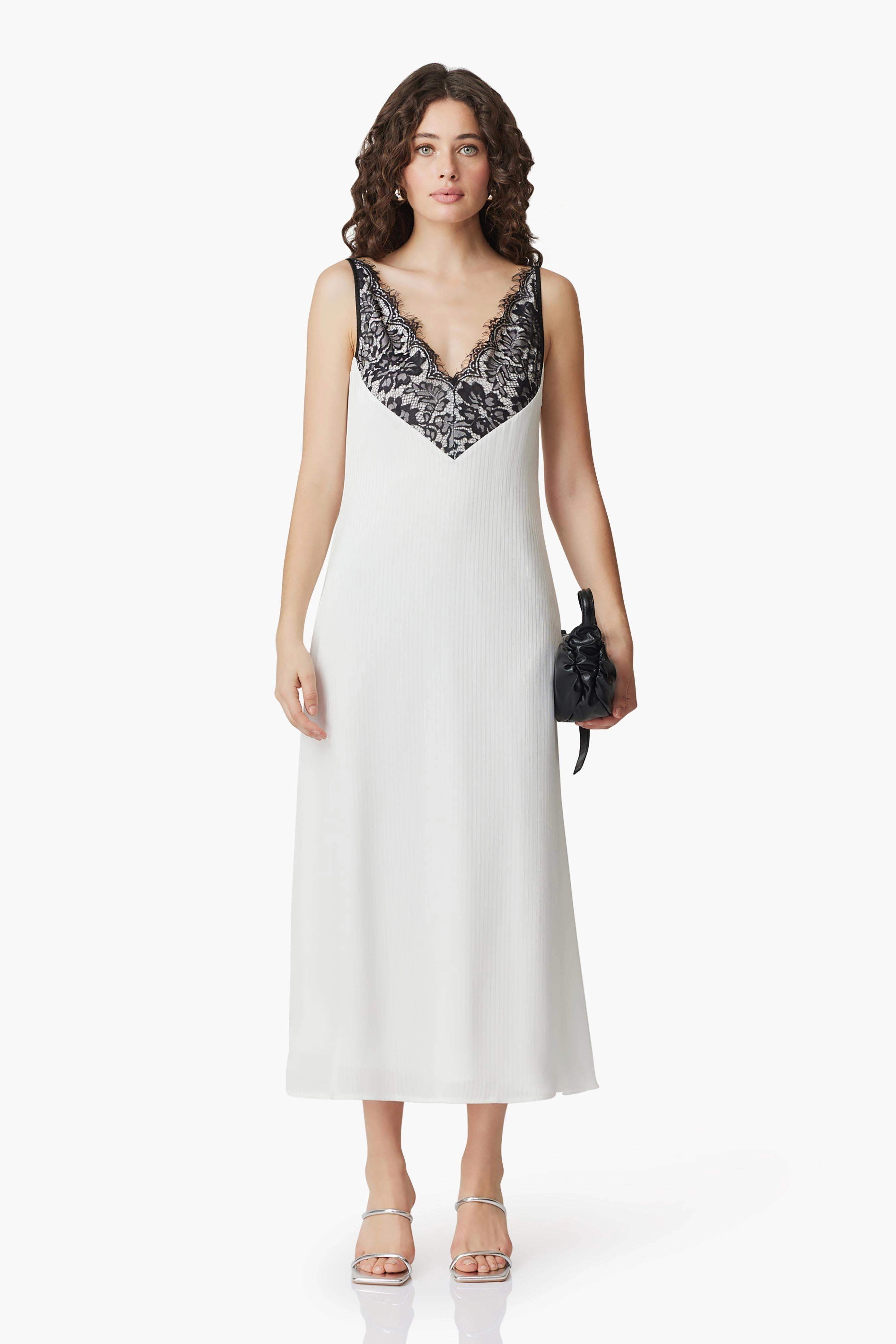 Boxy-Style CURAAE Valentina Lace Midi Dress In White