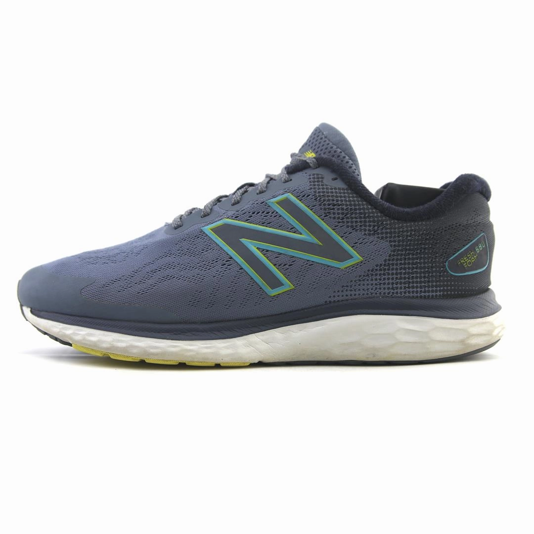 NEW BALANCE FRESH FOAM 680V7 concrete running gear