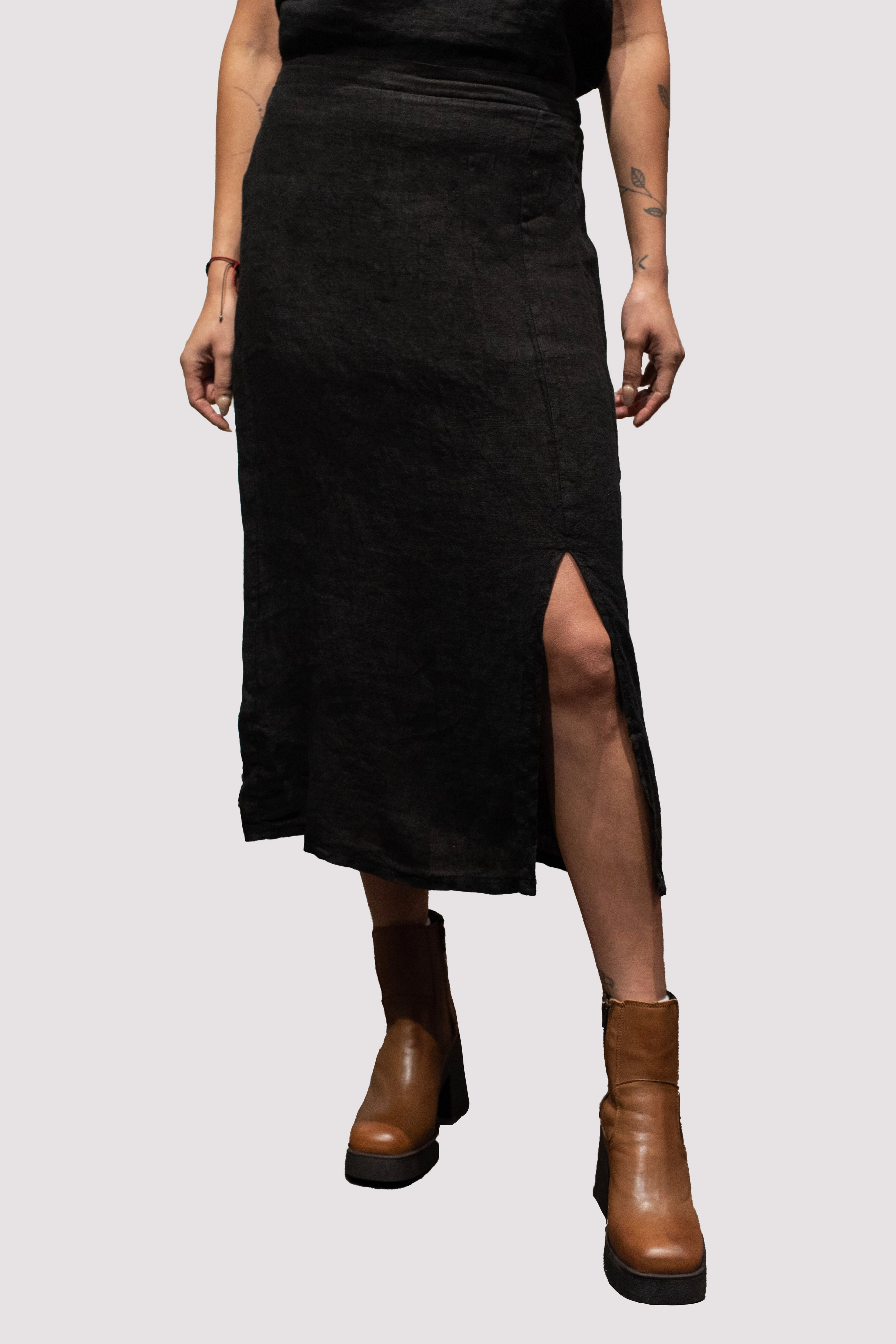 LINEN SKIRT WITH FRONT SLIT Classic Shirt