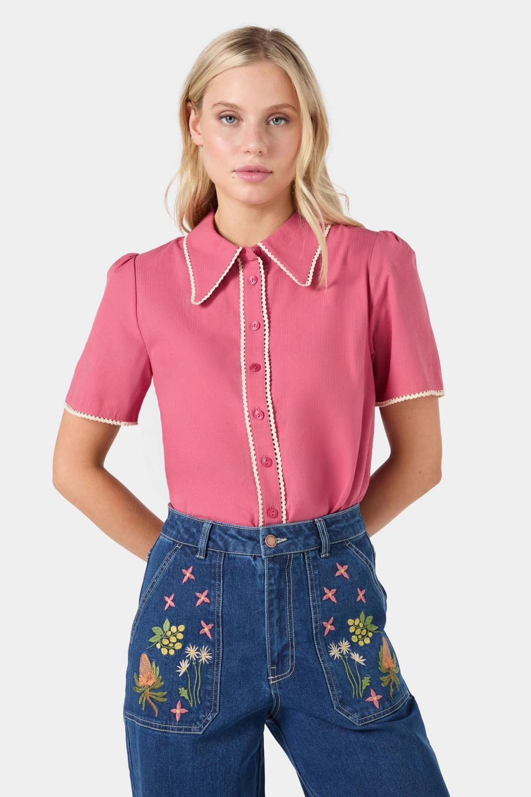 Lou Short Sleeve Retro Blouse Tailored Seams Multipanel Construction