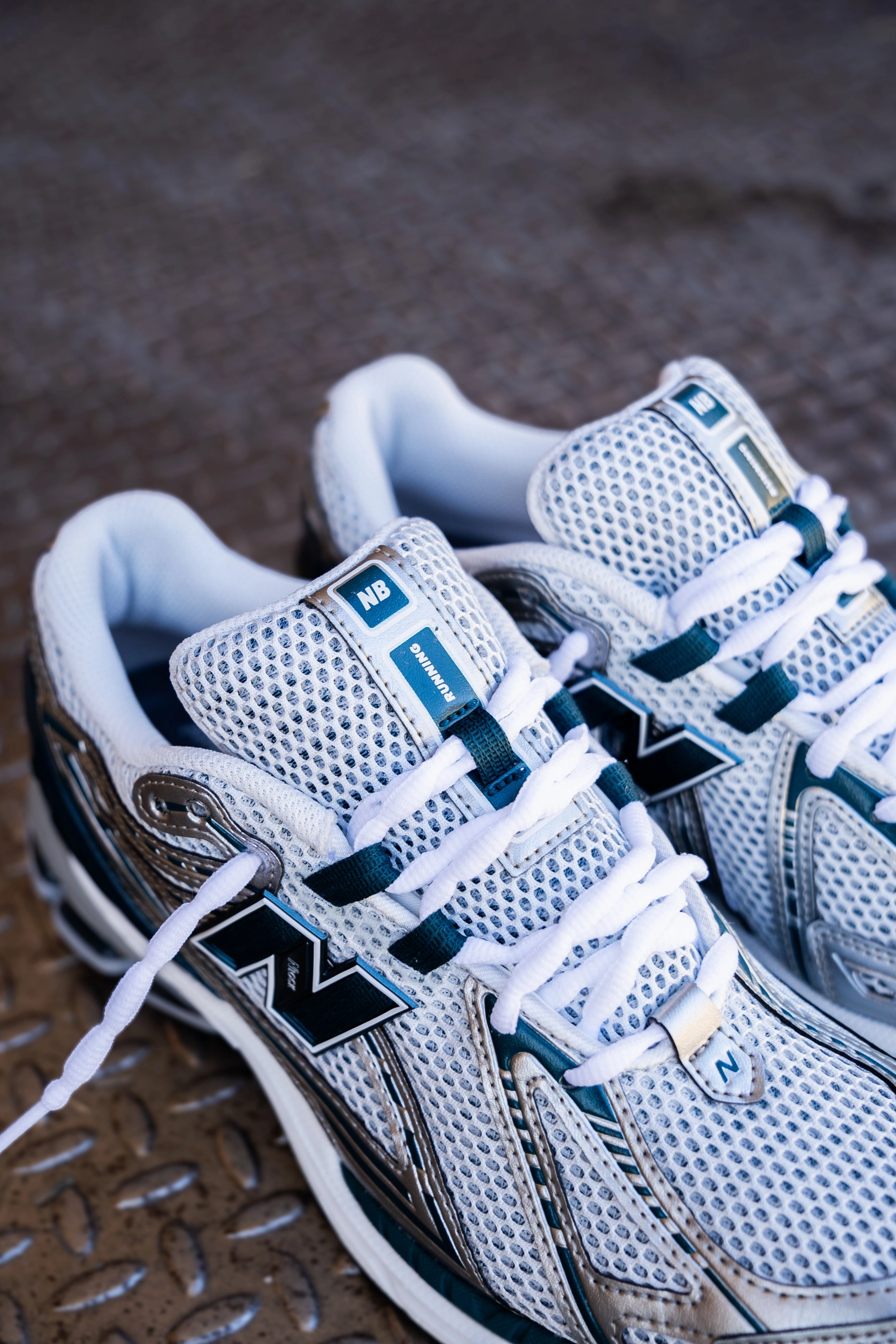 Breathable wear Torsion System Mens New Balance 1906R (Metallic Silver/Deep Ocean) - U1906RCE