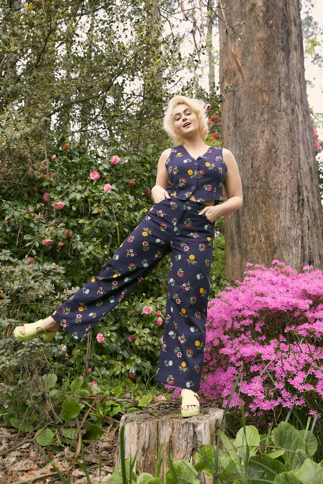 Sunny Vibes Teen Outfit Summer Vibes clean design Mietta Jean