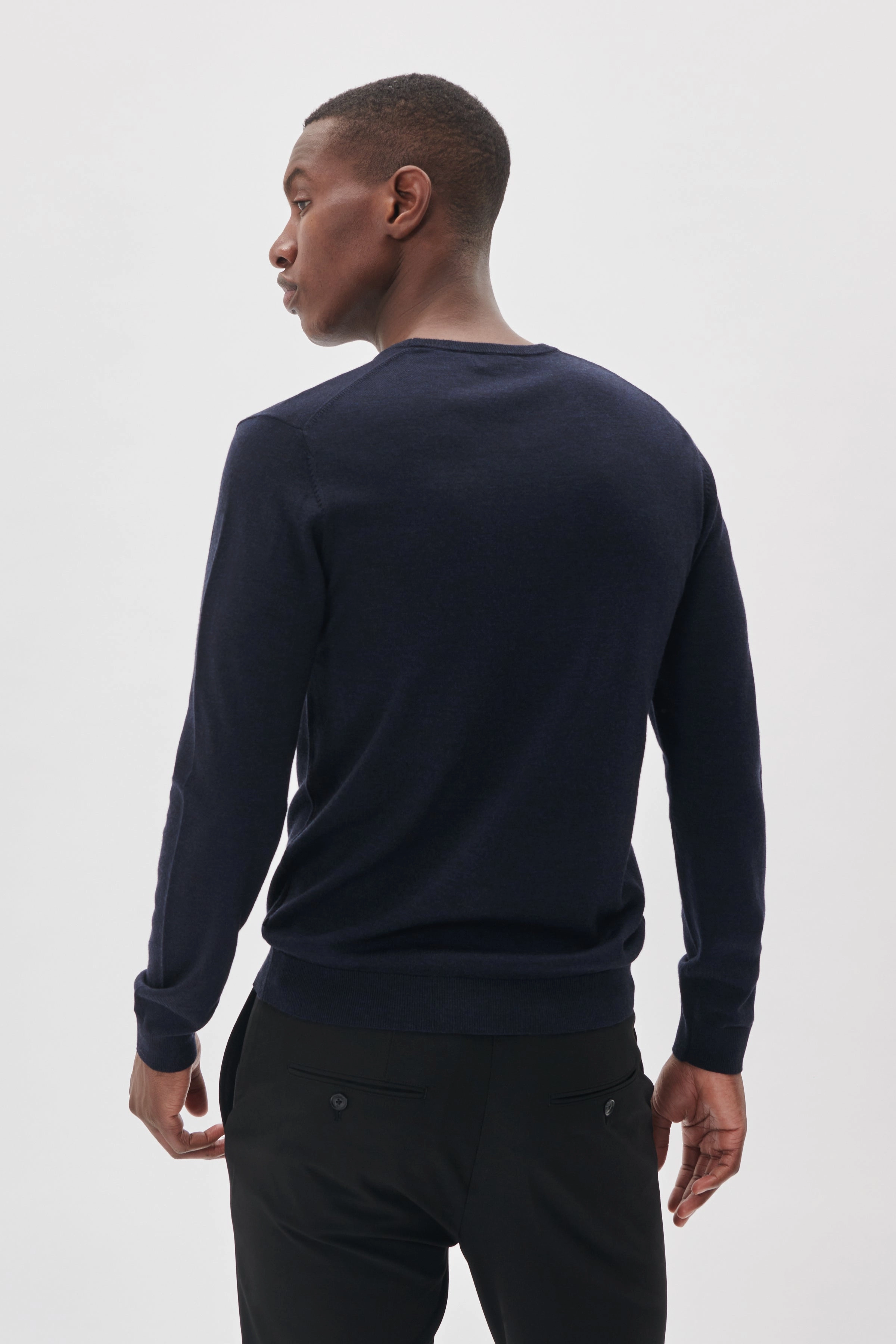 MAGRATE MERINO CREW NECK SWEATER Sustainable production Cozy Fit
