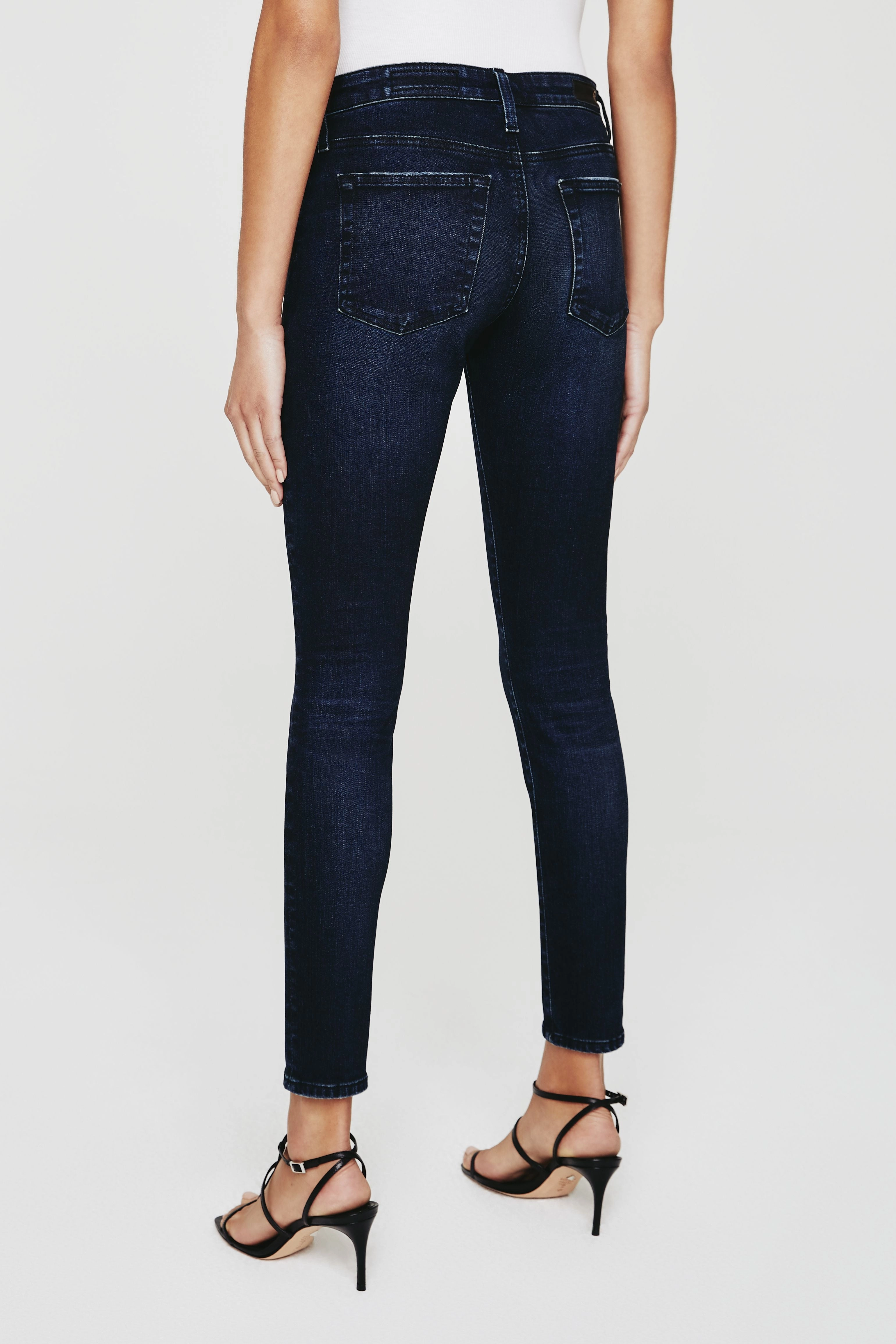 Festival Outfit Date Night Professional Wear School Fit MARI MID RISE STRAIGHT IN 3 YEARS HIGHRISE