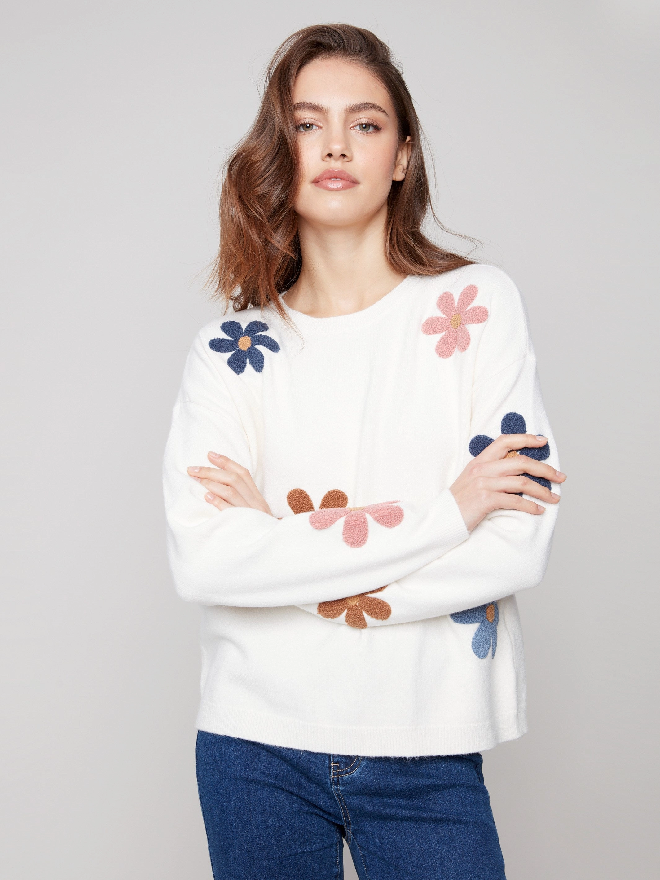 Plush Sweater with Boucle Flowers - Ecru Flower Wallpaper