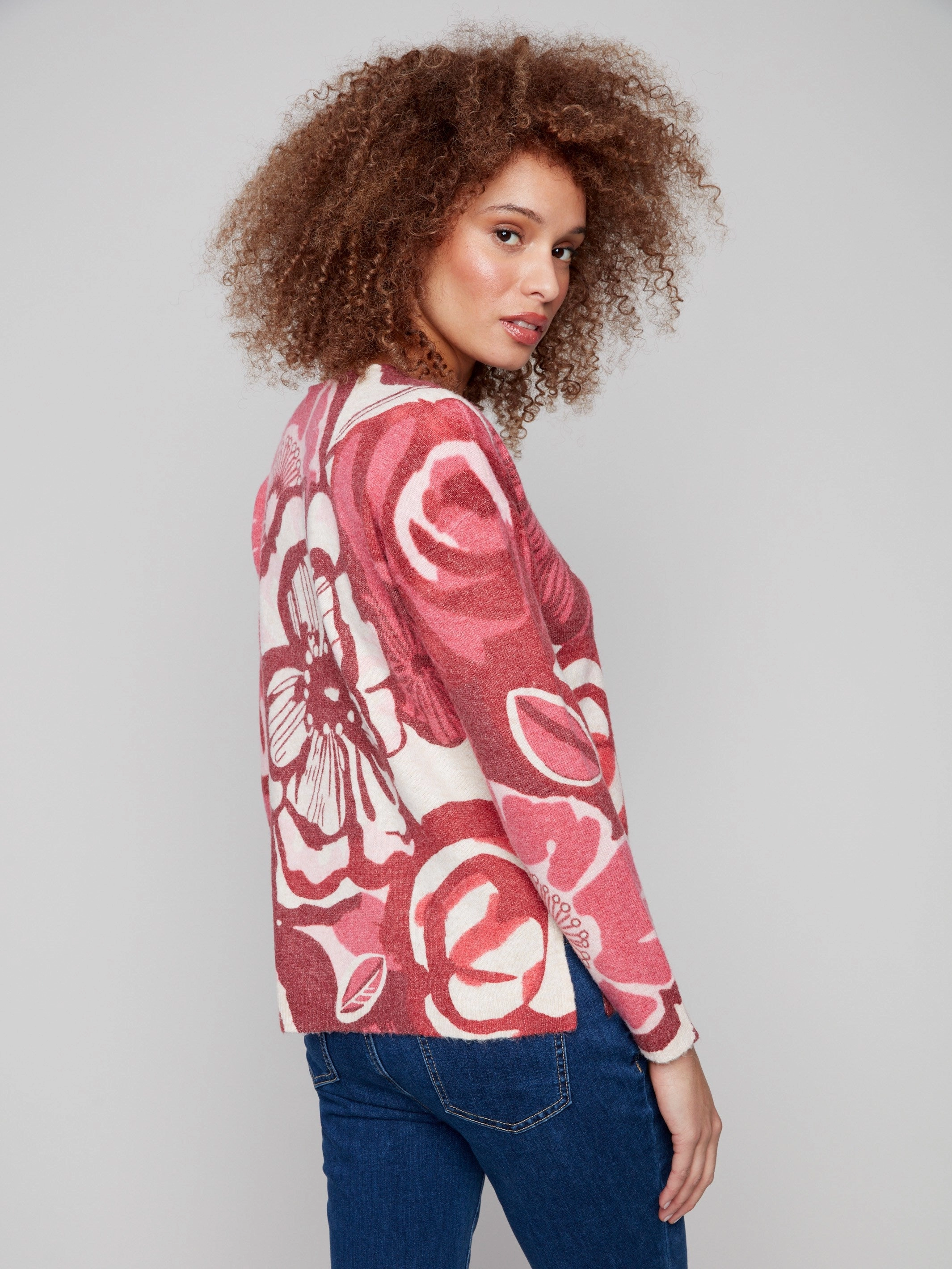 Beach Vacation Drawing Printed Plush Knit V-Neck Sweater - Vibrant