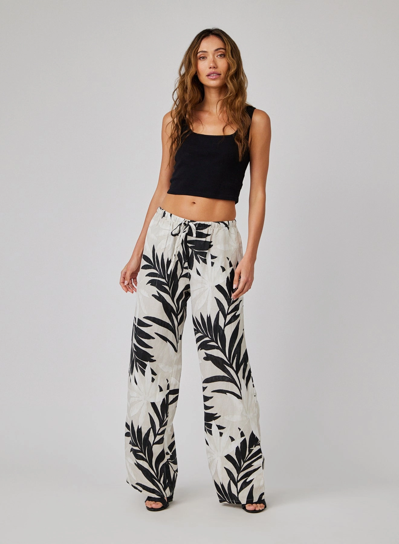 MAUI PALM PRINT WIDE LEG DRAWSTRING PANT ComfortStretch Comfortable Shoes