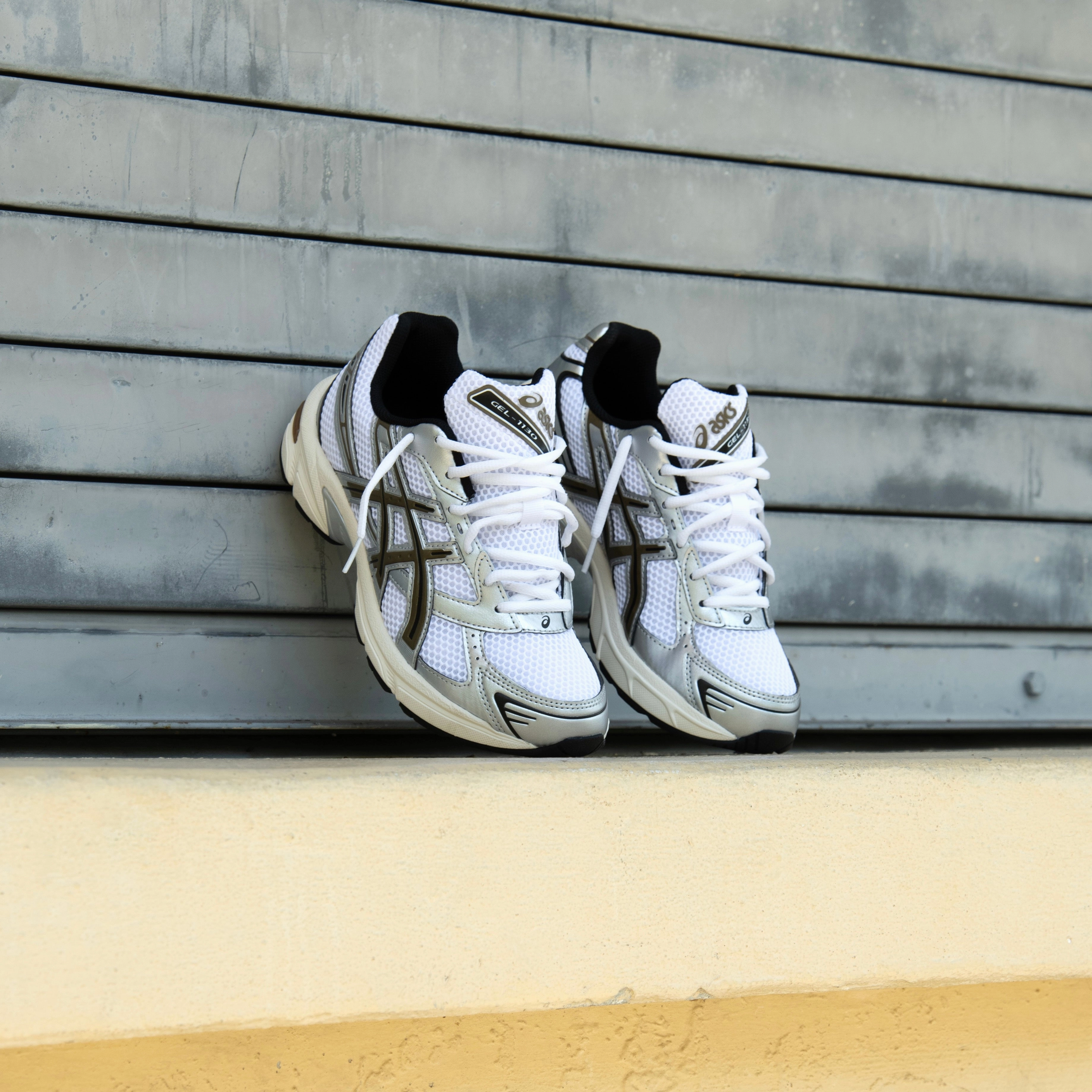 Mens Asics Gel-1130 (White/Clay Canyon) Carbon Fiber Reinforcement Flex Fit