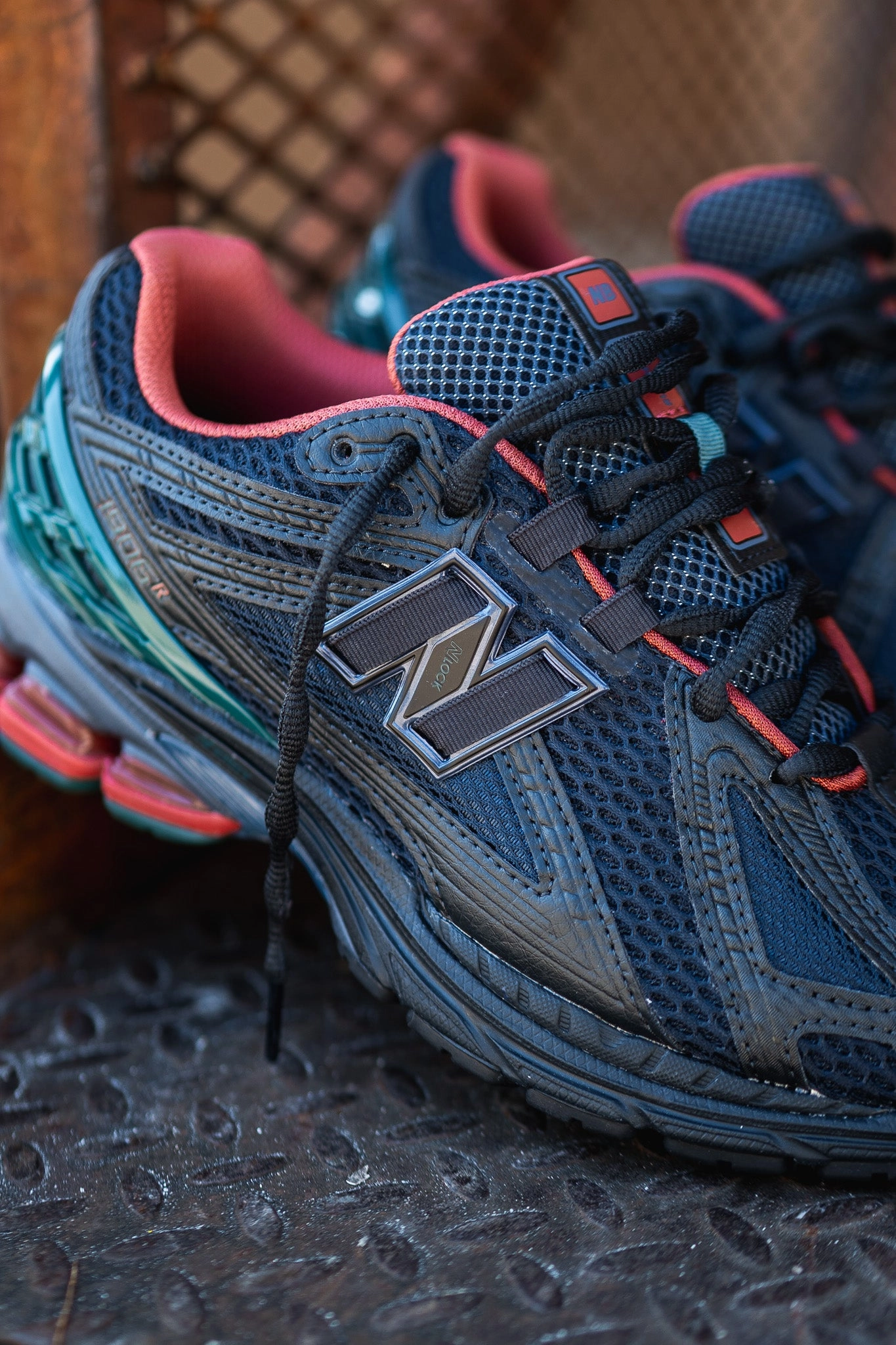 Fabric Upper Mens New Balance 1906R (Phantom/New Spruce) - M1906RVC