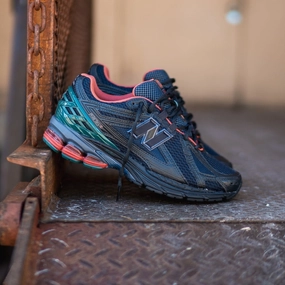 Mens New Balance 1906R (Phantom/New Spruce) - M1906RVC Premium Material