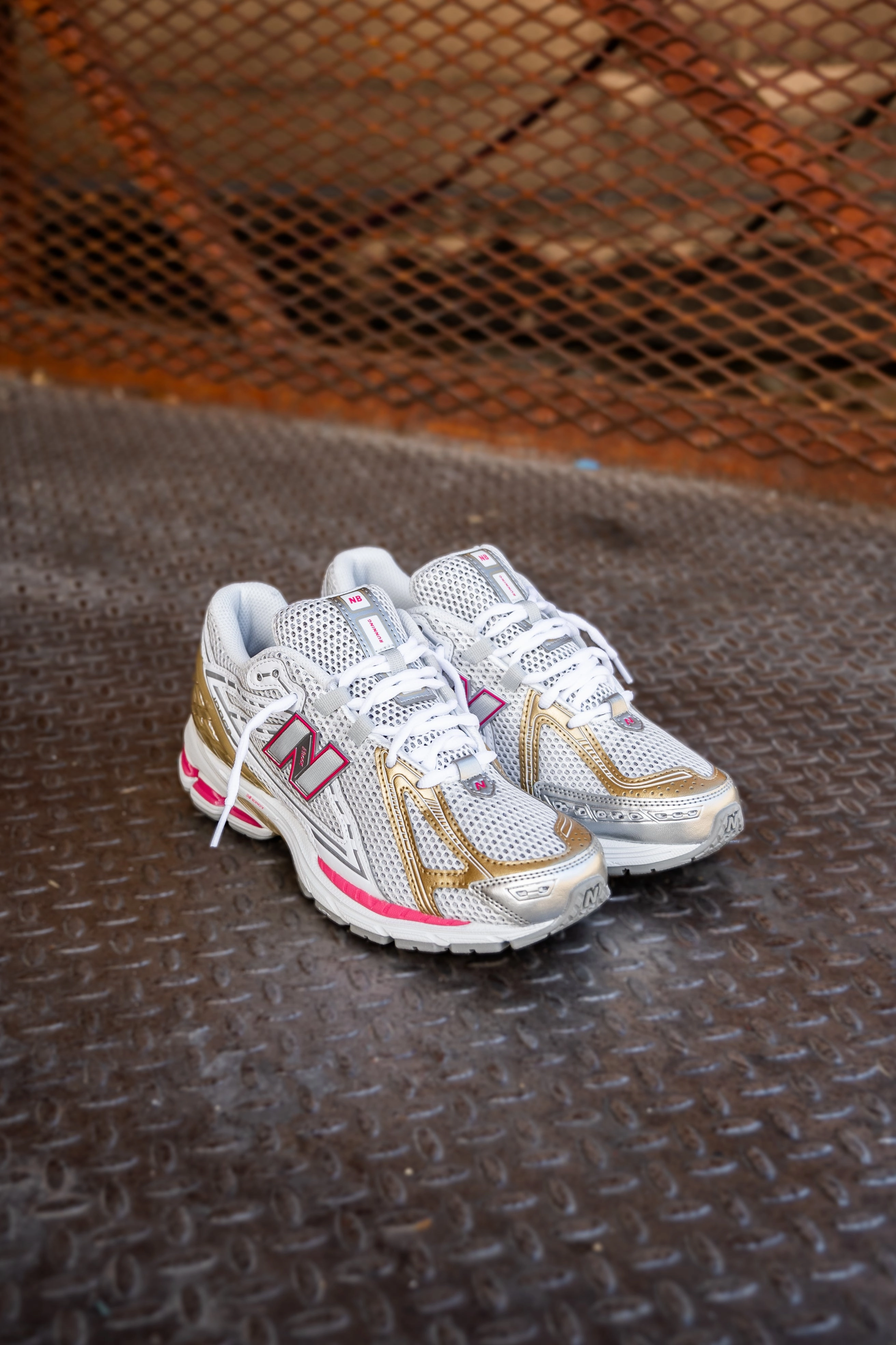 Walk Tech Mens New Balance 1906R (Silver Metallic Dragon Berry) - U1906RCH