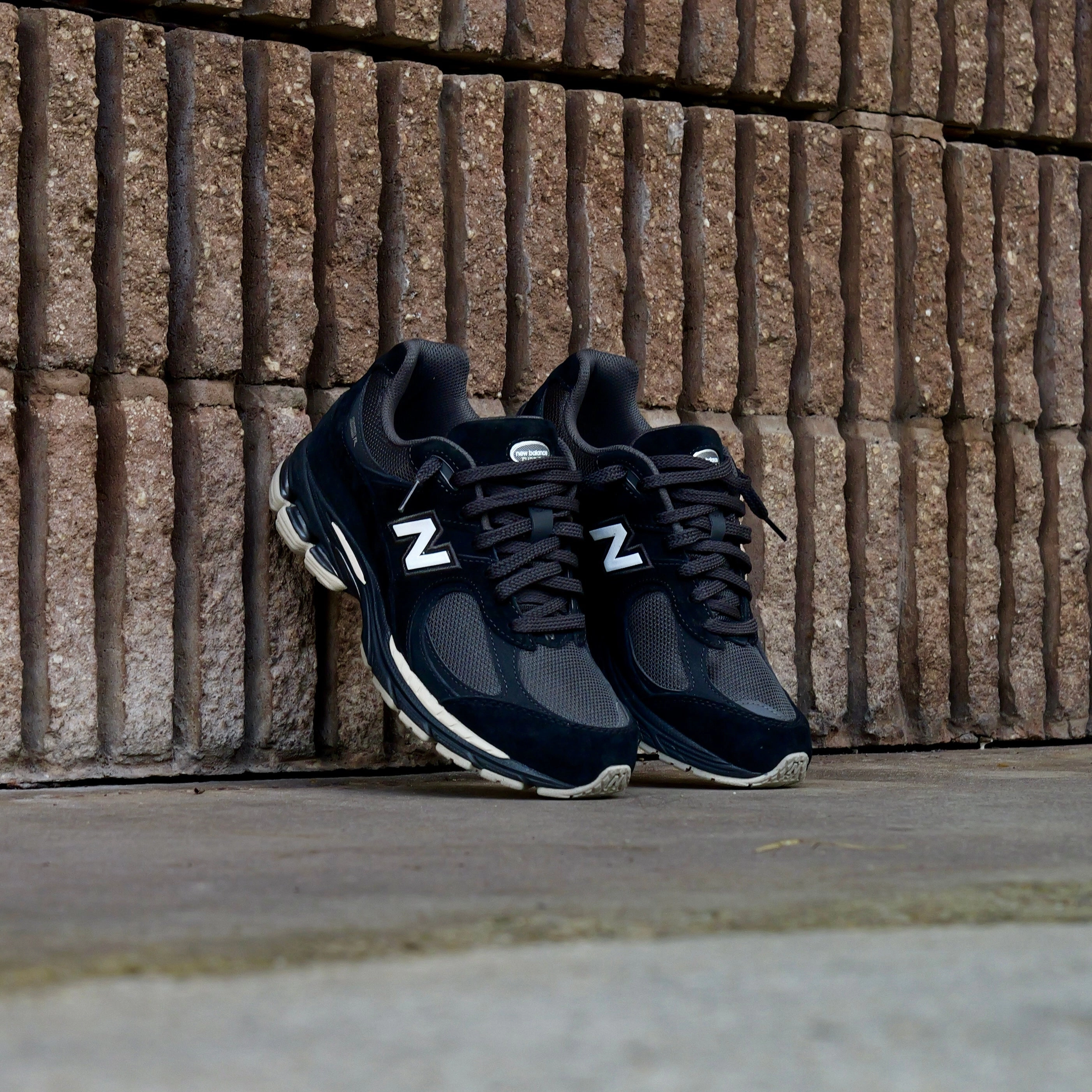 Fresh Move Ergo Design Mens New Balance 2002R (Black/Brown) - U2002RL