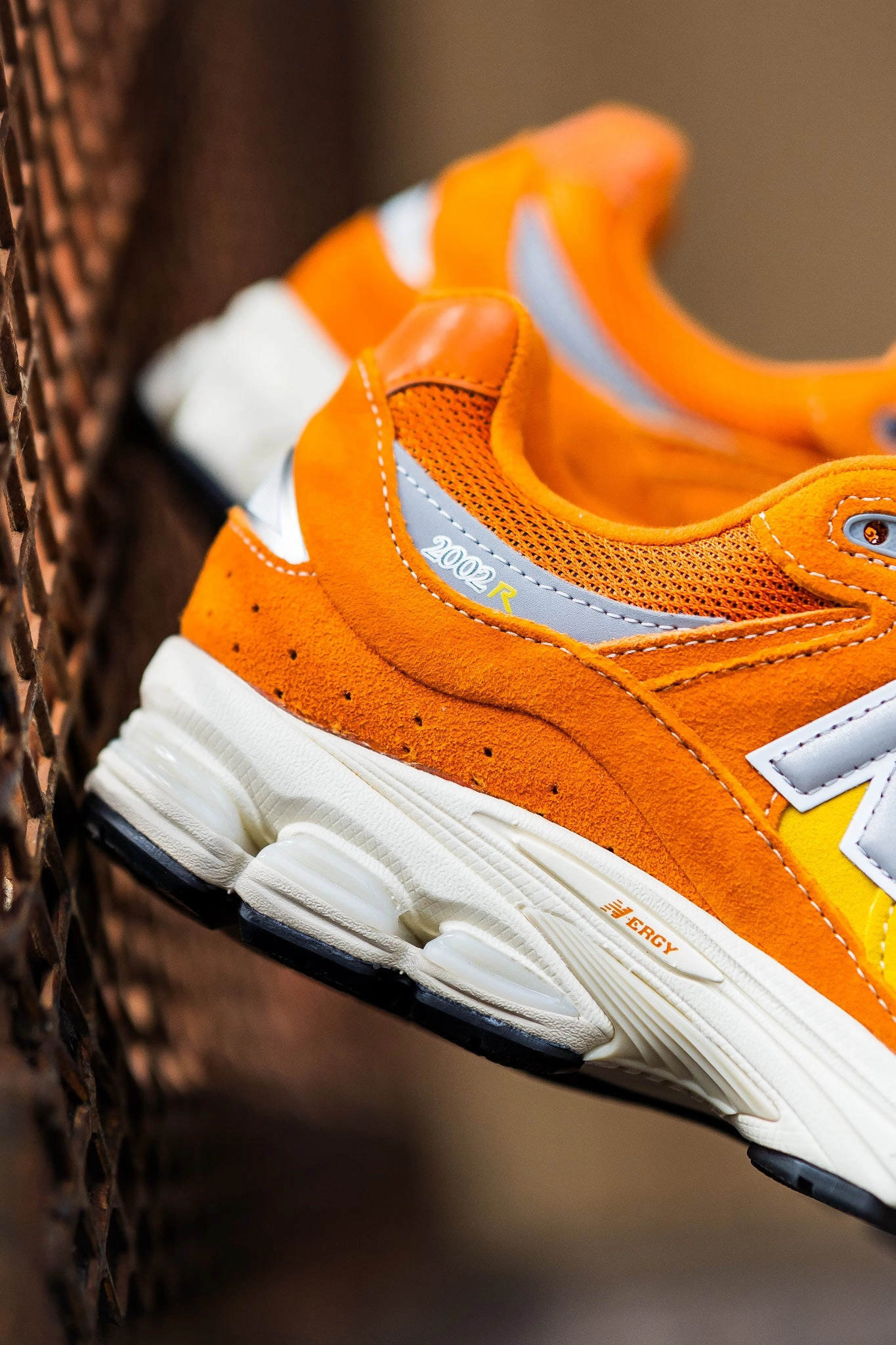 Elite Design Ergonomic form Mens New Balance 2002R (Orange/Orange) -M2002RPA