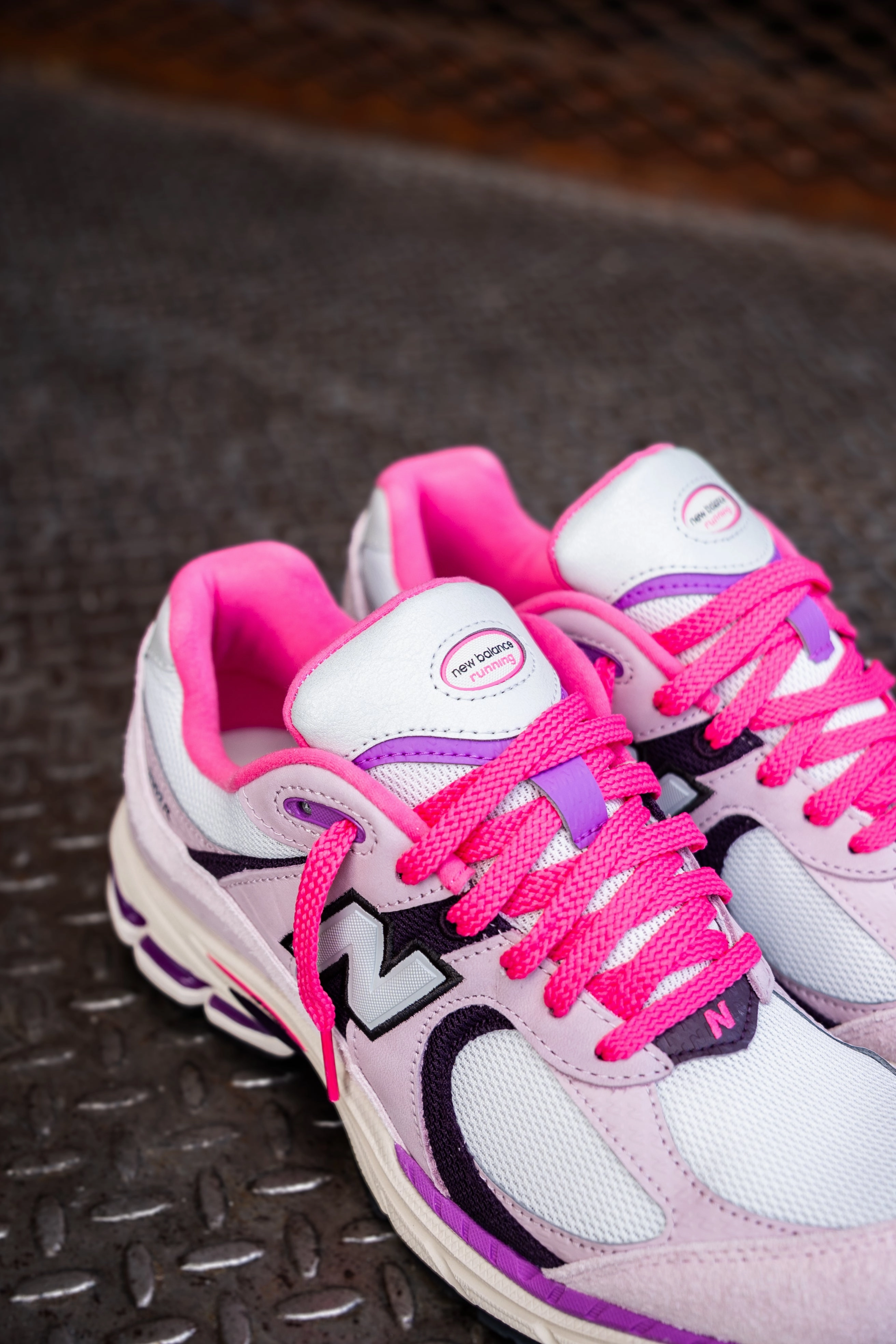 Swift Step Durable Base Mens New Balance 2002R (Twilight Haze/Passion Fruit/Dragon Berry) - U2002RTB