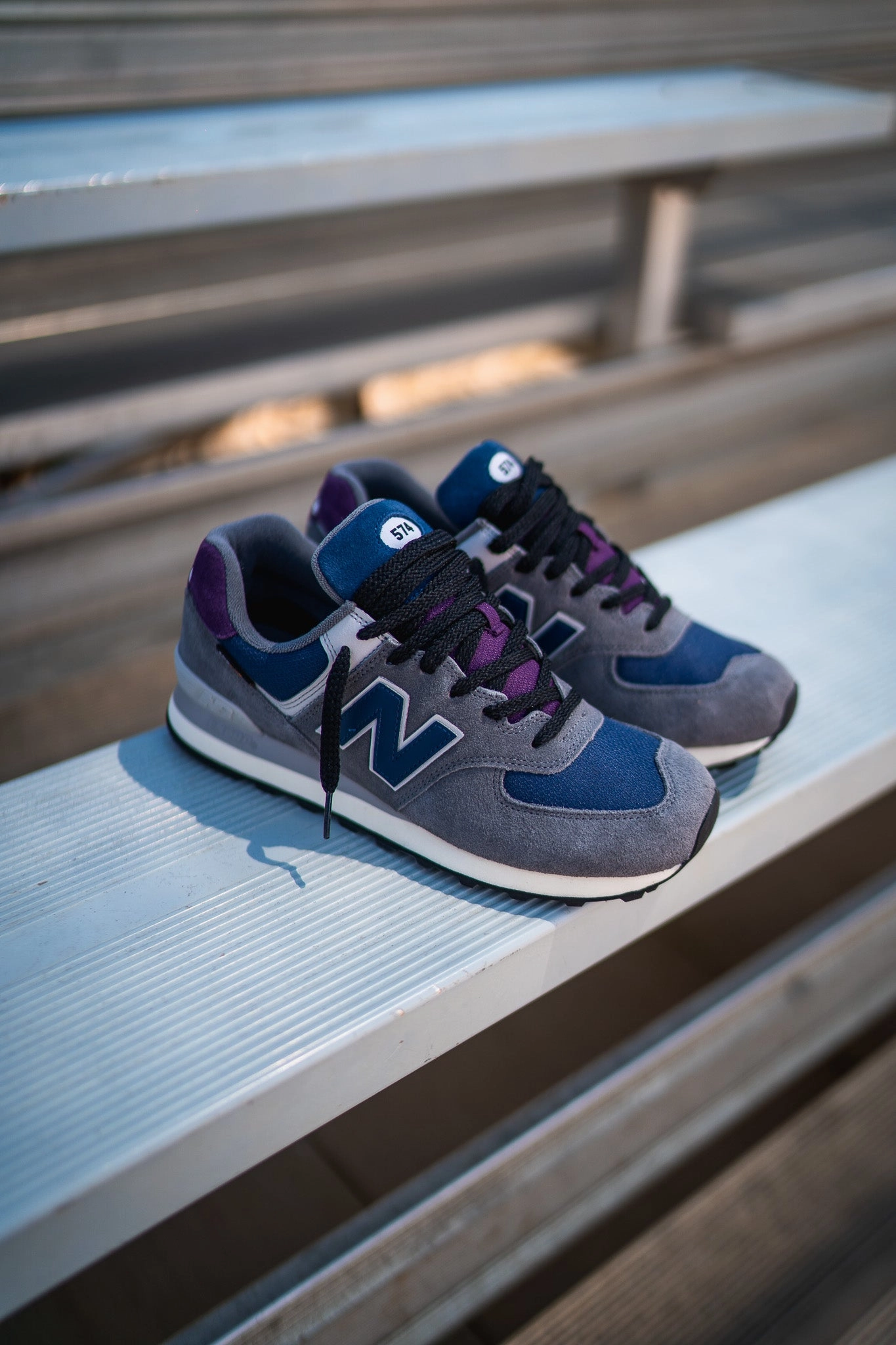 Mens New Balance 574 (Grey/Blue) - U574KGN Sculpted durability