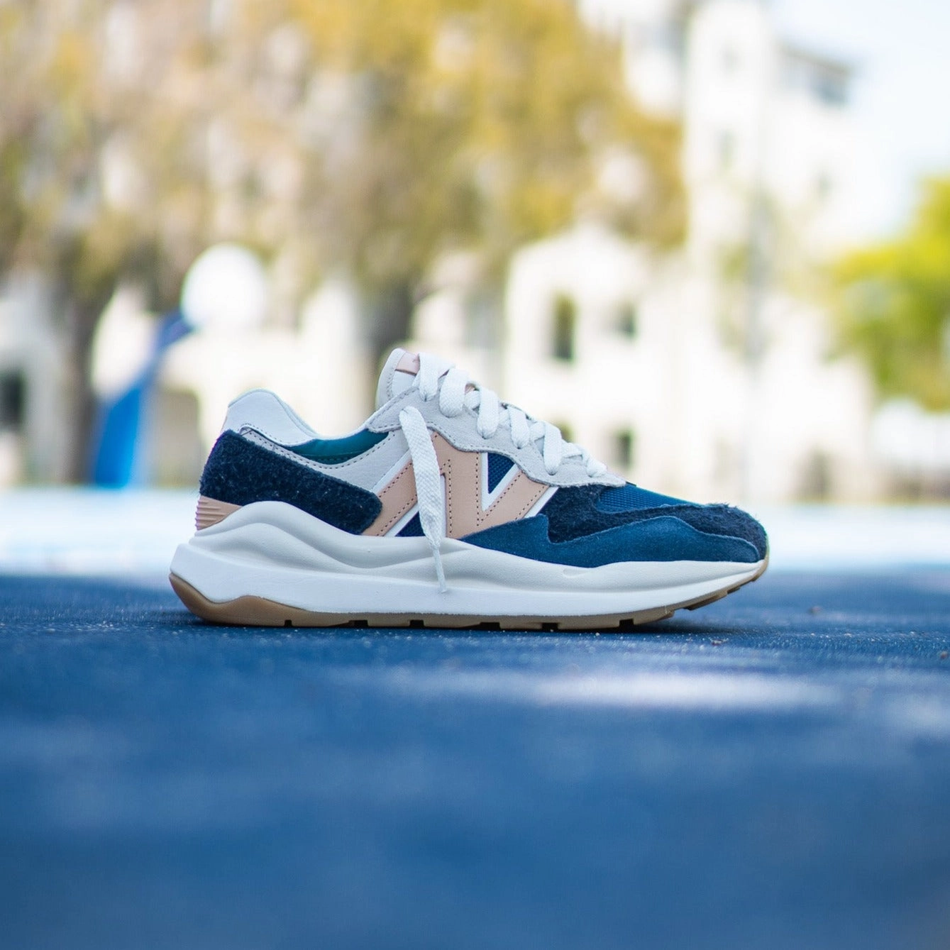 Mens New Balance 57/40 (Peacoat/Sand) - M5740CCA lace up closure