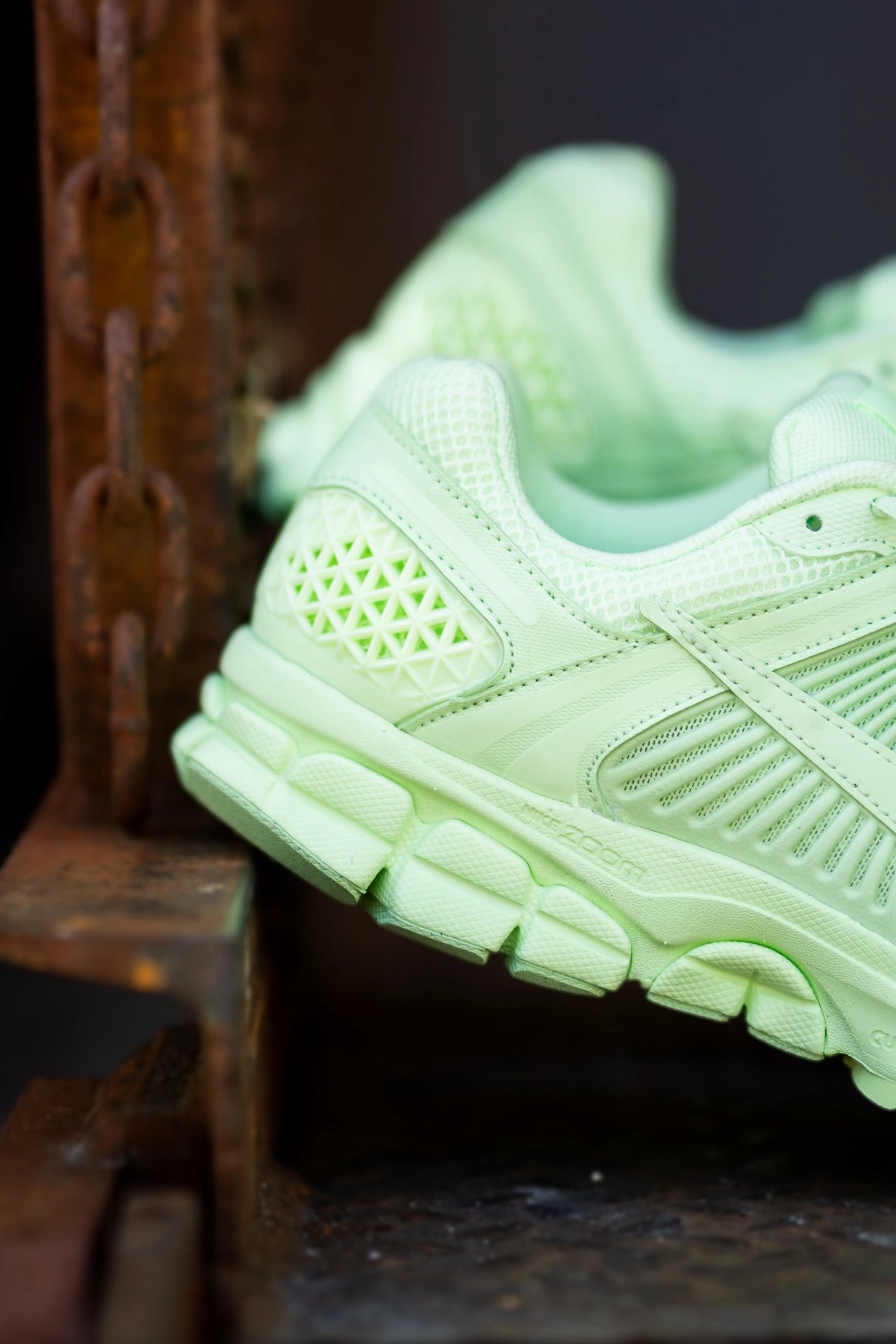 Motion Control Arch Mens Nike Zoom Vomero 5 (Vapor Green)