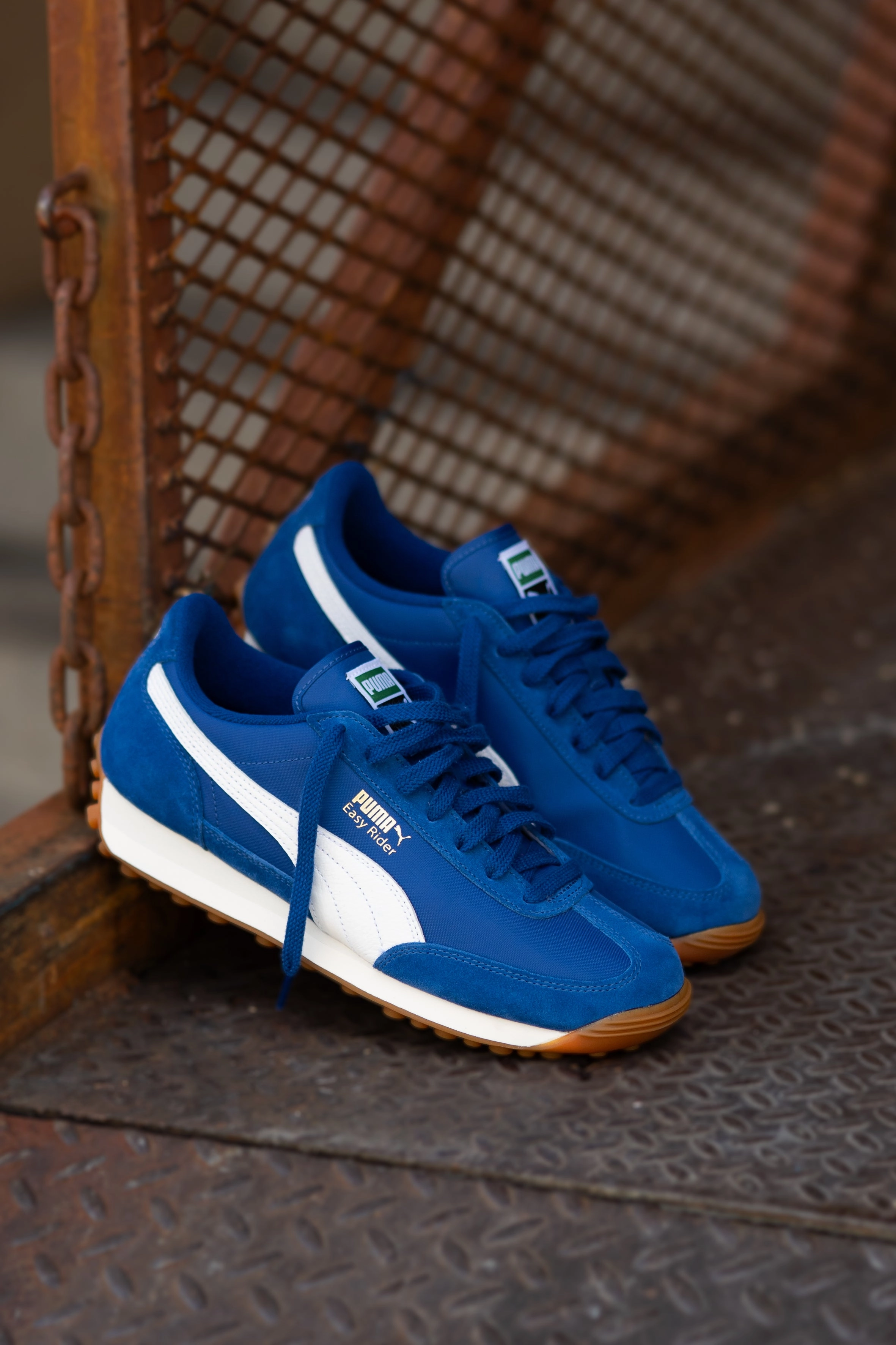 Walk Casual Mens Puma Easy Rider Vintage (Clyde Royal/ Puma White)