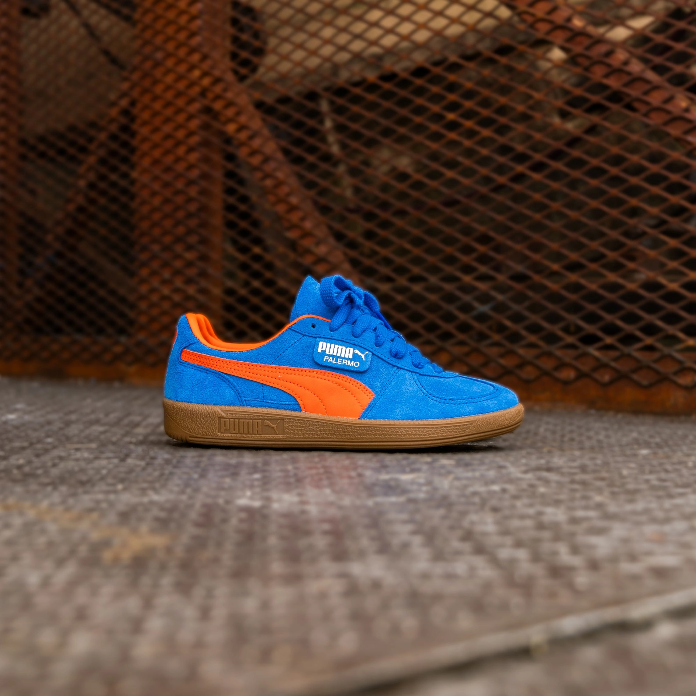 Versatile Everyday Design Zero Drop Profile Mens Puma Palermo (Hyperlink Blue/Flame Flicker/Gum)
