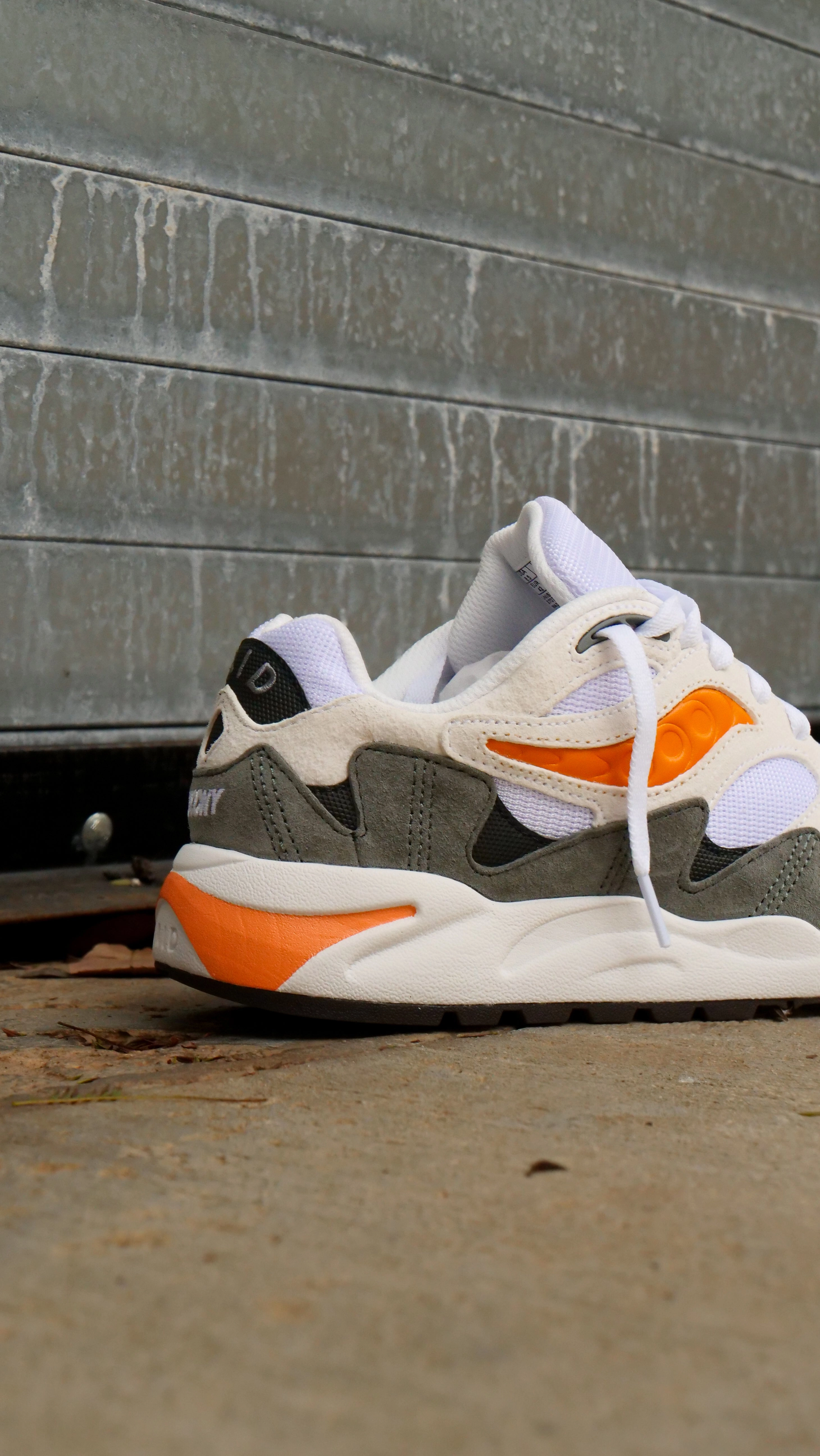 Mens Saucony Grid Shadow 2 Essential (White/Safety Orange) Moisture Wicking Linings