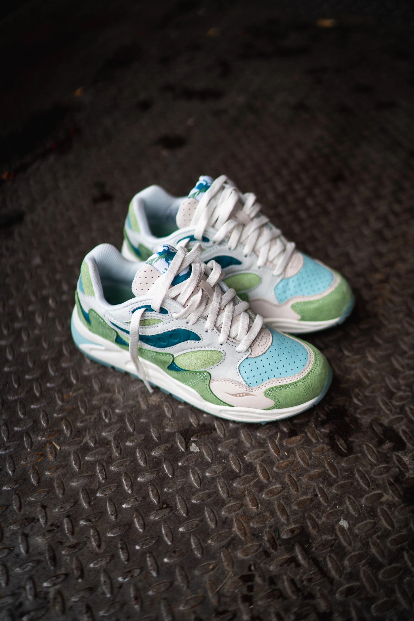 Sturdy Construction Mens Saucony Grid Shadow 2 (Green/Tan)