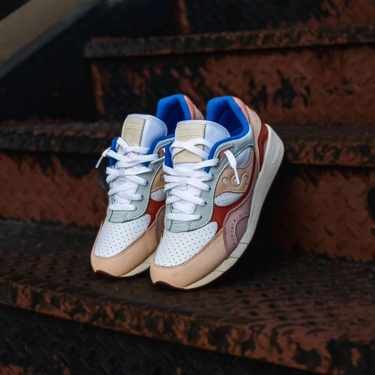 Eco friendly materials Mens Shadow 6000 Premium (White/Multi) S70816-1