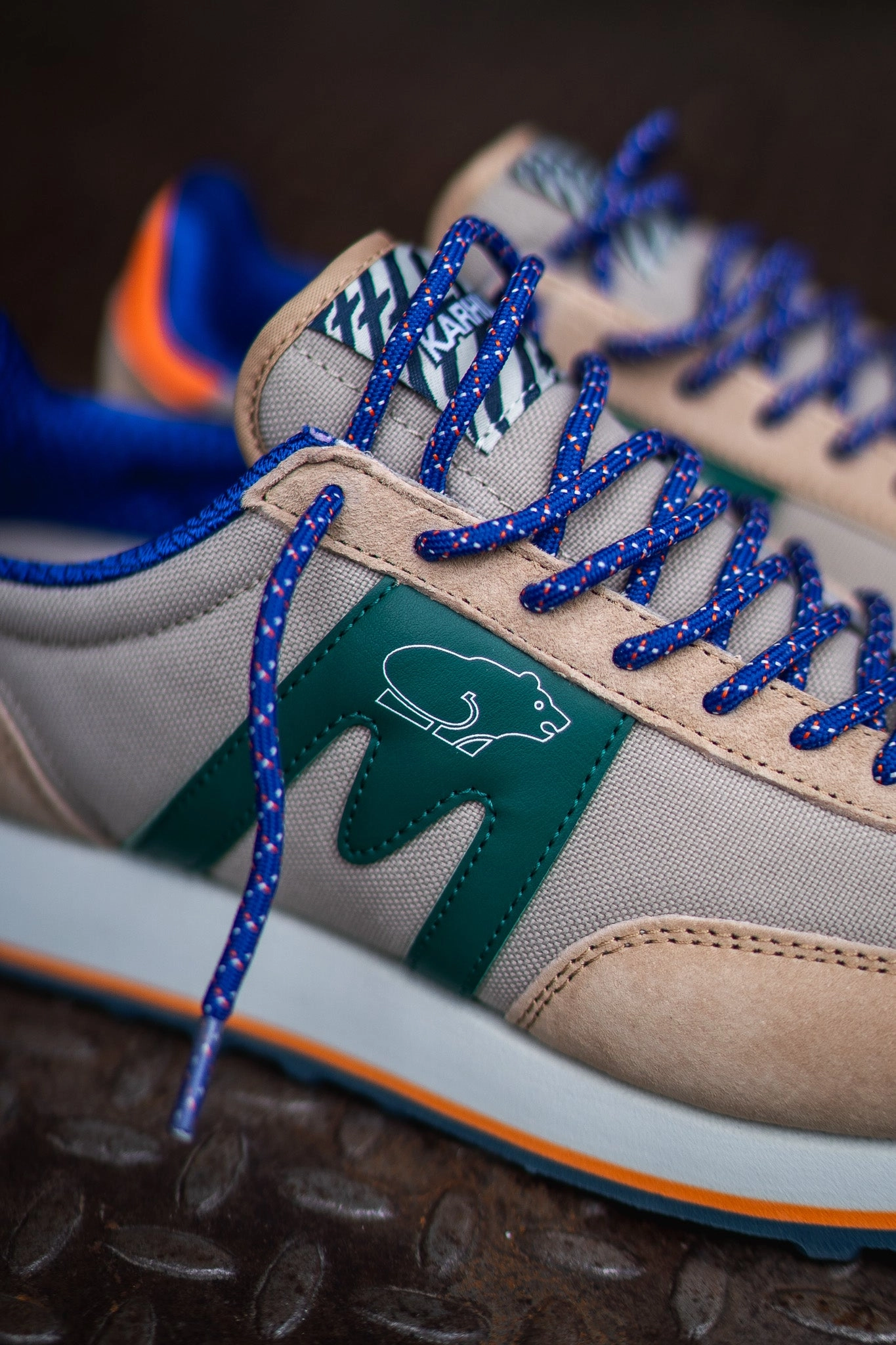 Karhu Albatross Control (Irish Cream/Aventurine) Reinforced Midfoot