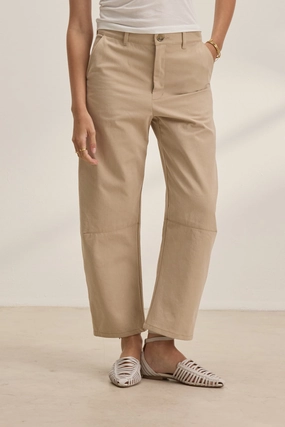 SmoothEdgeTrim ALEXIS TWILL PANT WITH DARTED KNEE