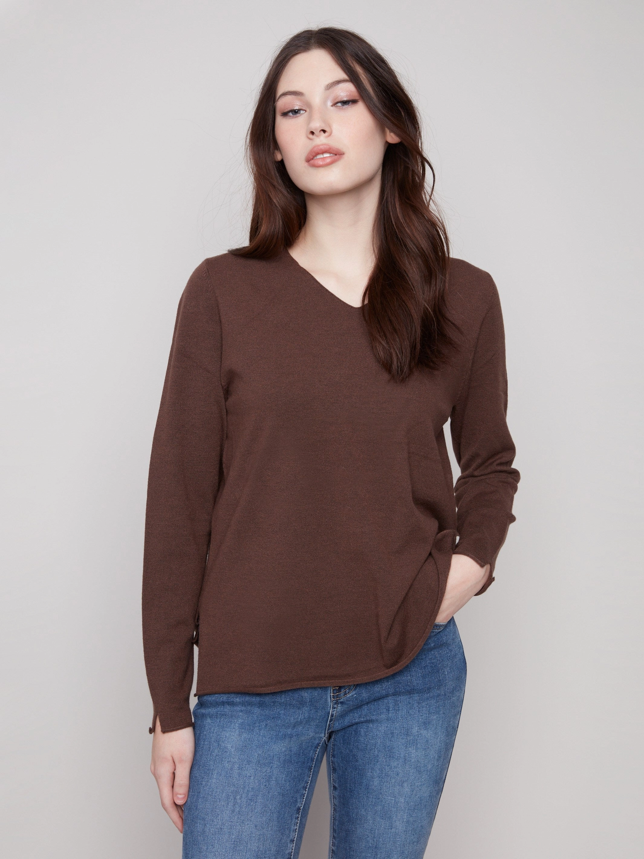 Basic V-Neck Sweater - Heather Mocha Yoga enthusiast