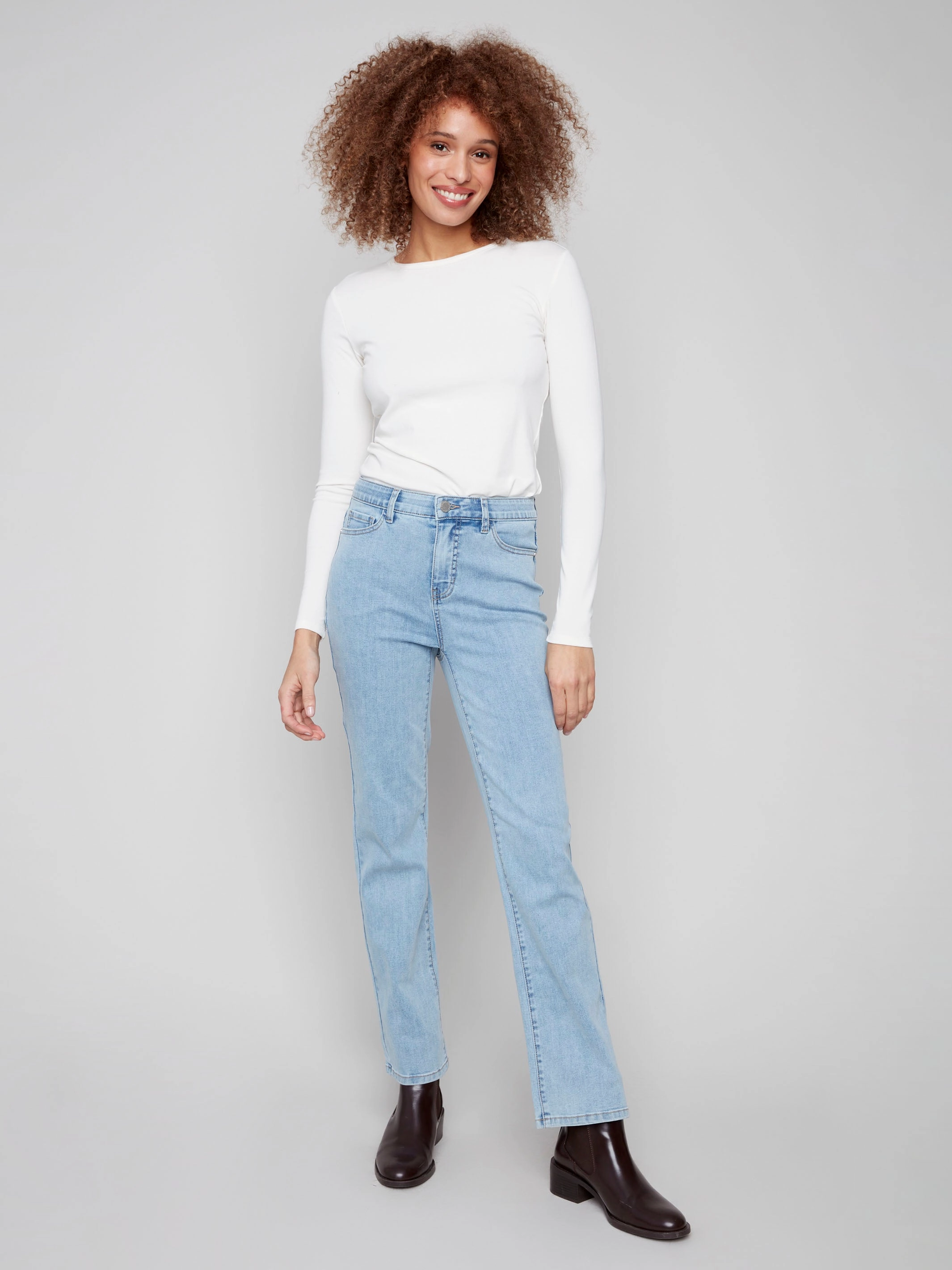 Streetwear Fan Evening Stroll Elegant Charlotte Straight Leg Jeans - Light Blue