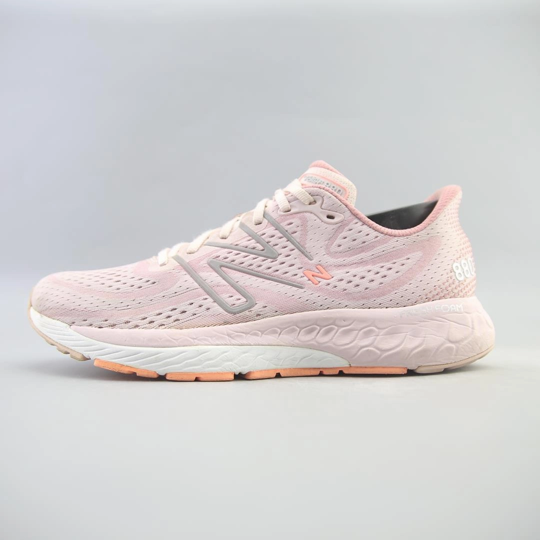 Durable Traction Pattern NEW BALANCE FRESH FOAM X 880 V13