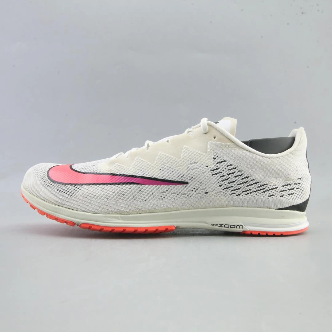 running with a maximalist style NIKE AIR ZOOM STREAK LT 4