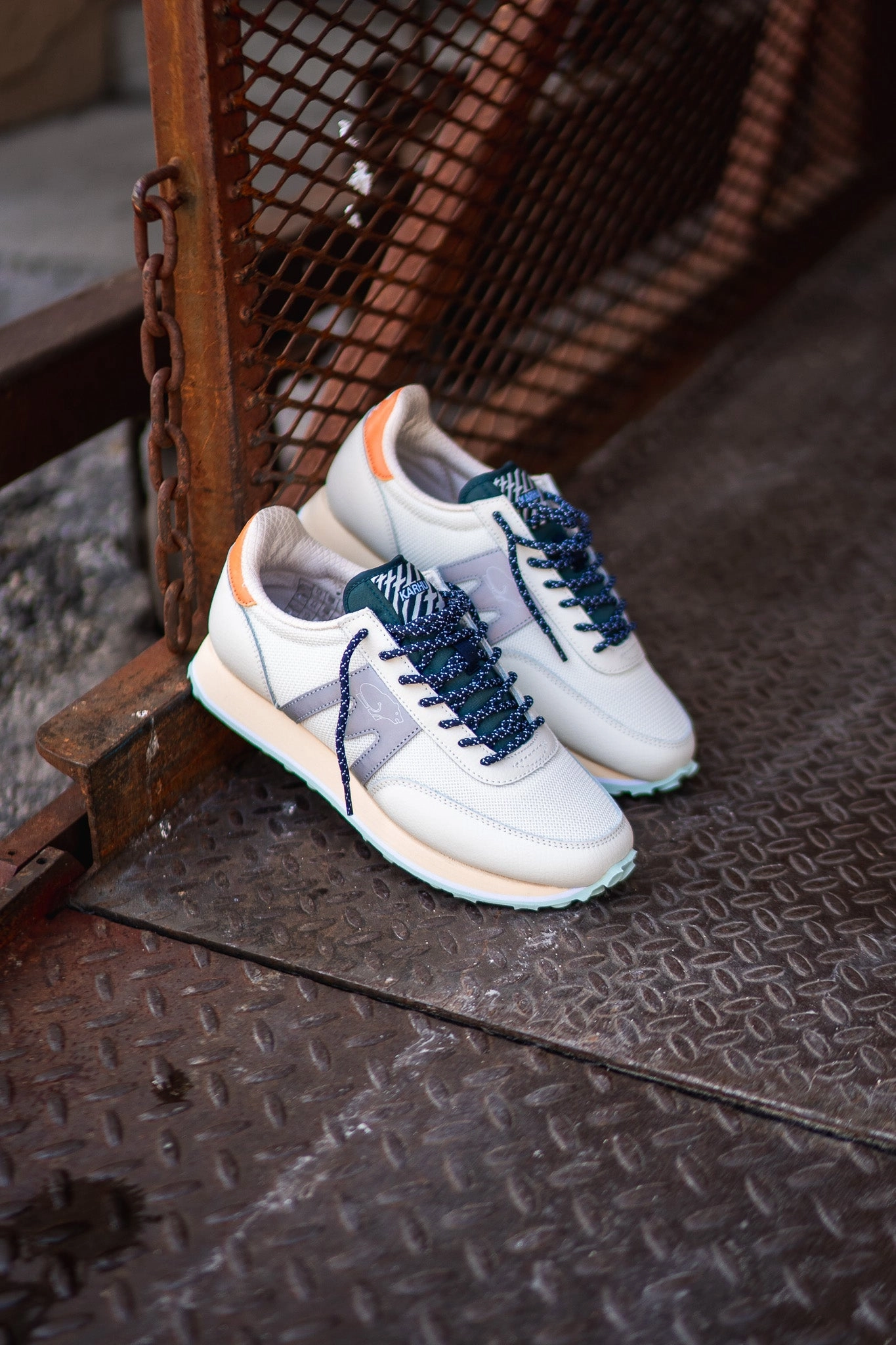 Workout Flow Karhu Albatross Control (Lily White/Silver)