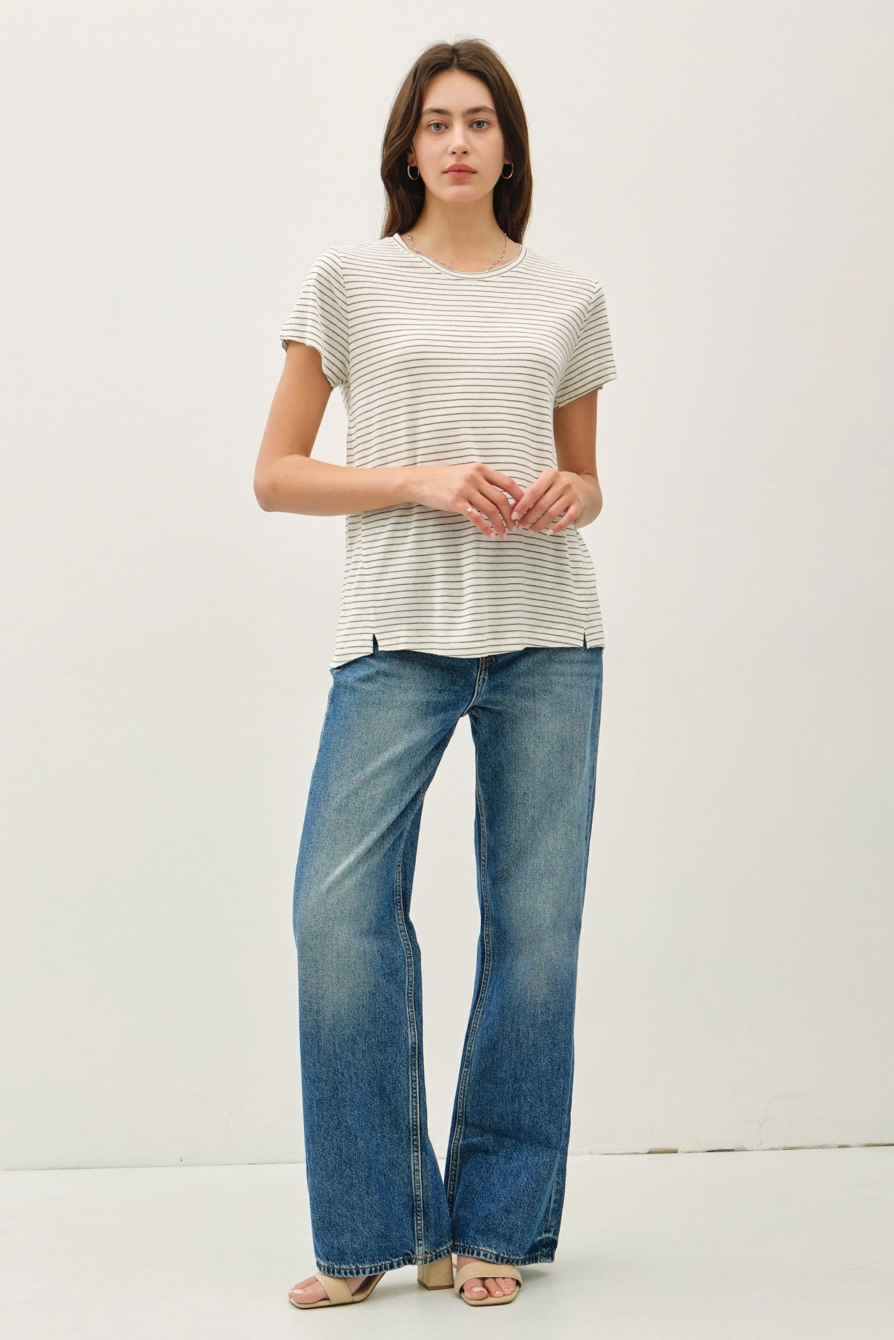 Flexible Hemline LINEN BLEND FINE STRIPE TEE