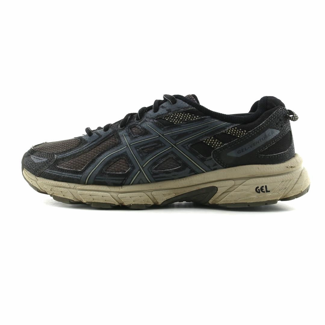 Layered Look Ventilated Perforations ASICS GEL VENTURE 6
