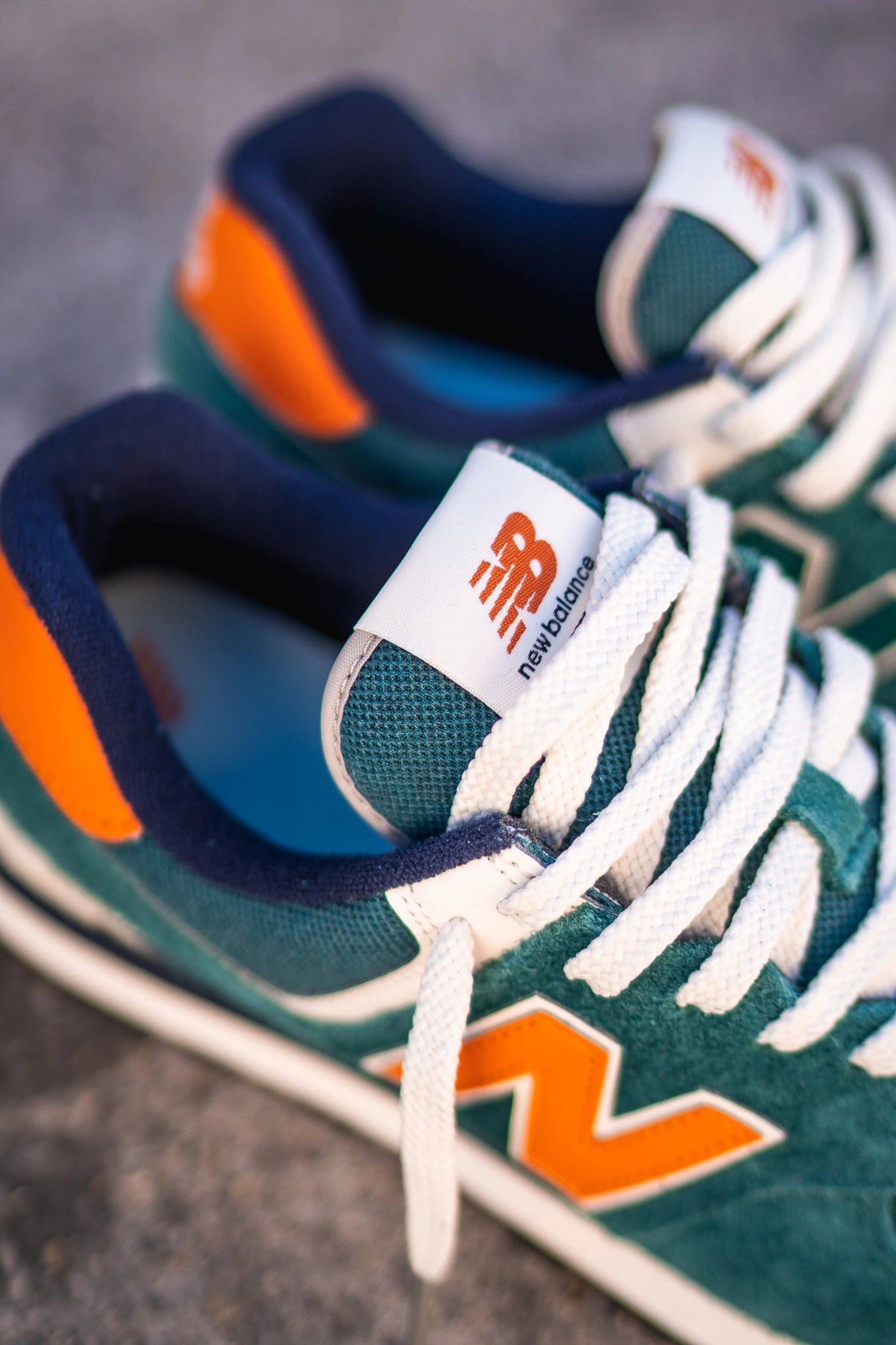 Adjustable Fit Technology Mens New Balance 574 (Miami) - U574DI2